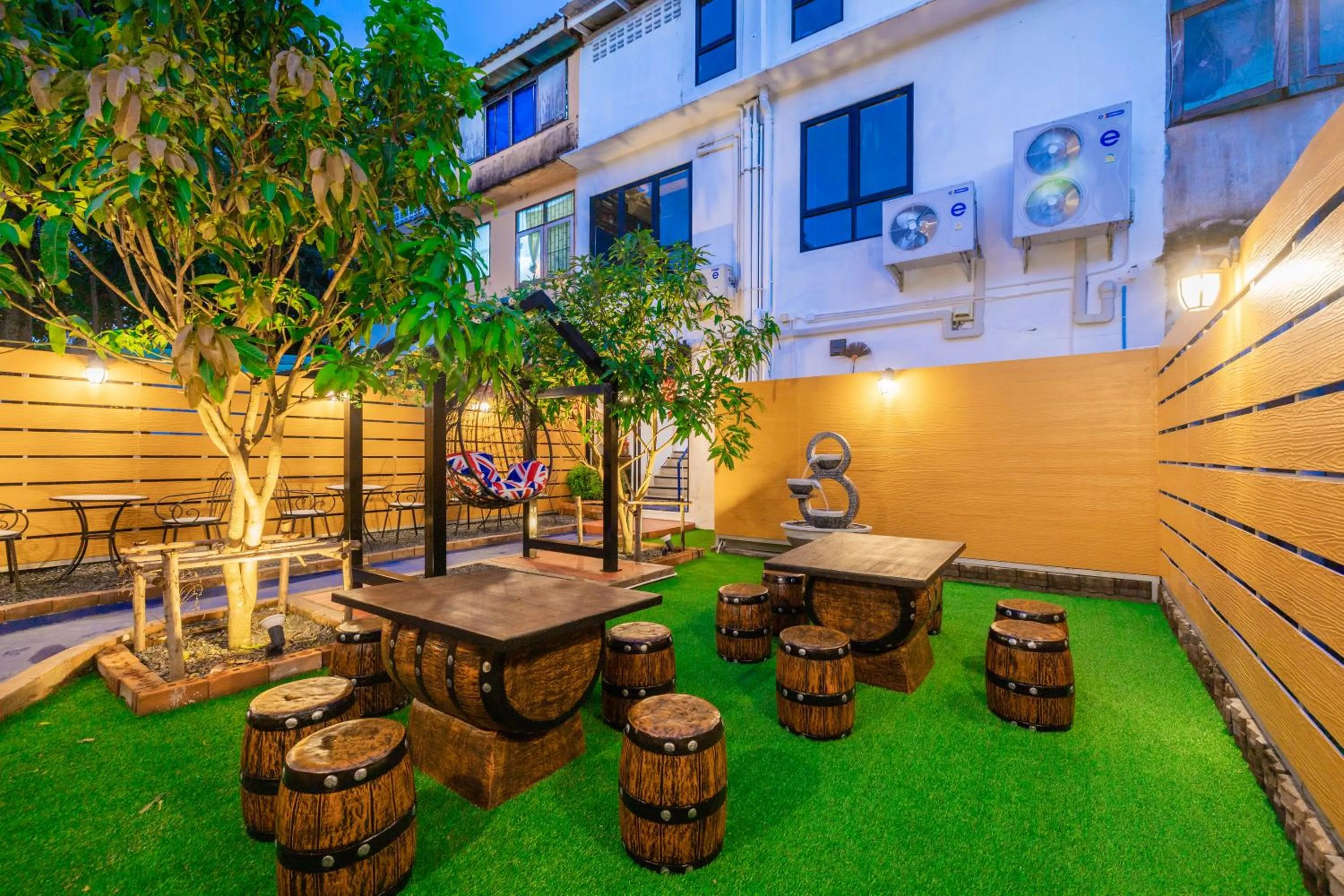 Garden in Marco Polo Phuket Poshtel & Bistro