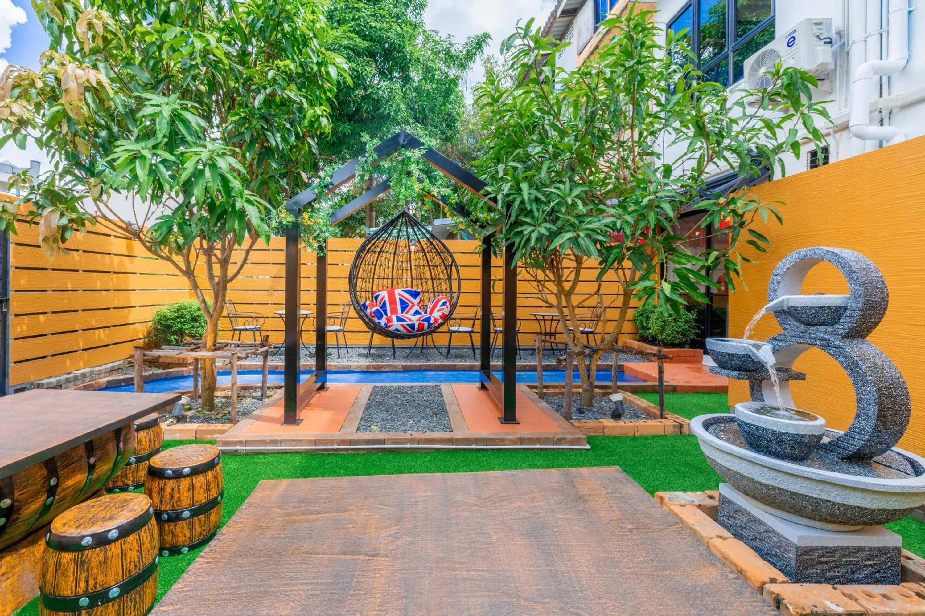 Day in Marco Polo Phuket Poshtel & Bistro