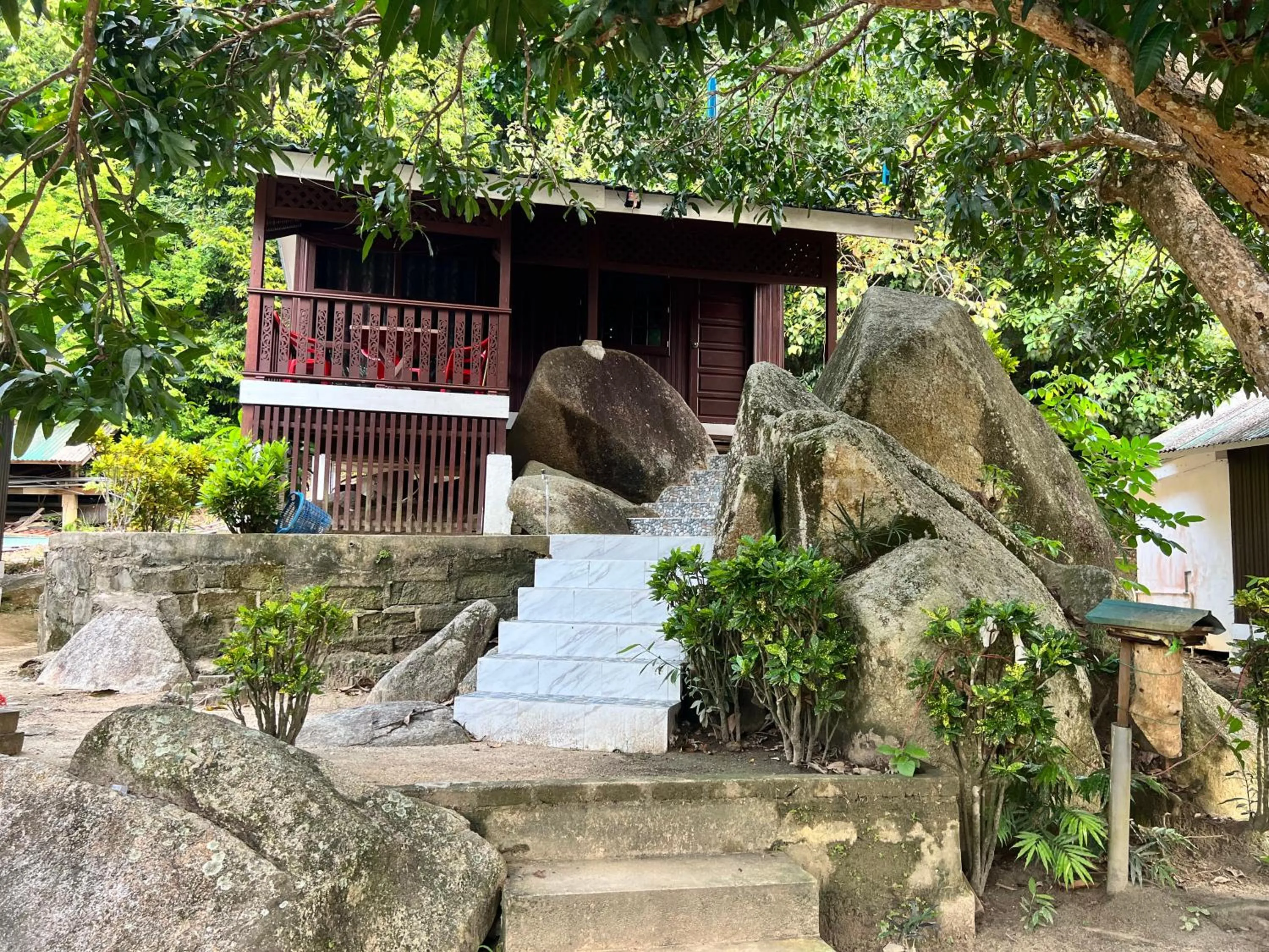 Garden view in Mama's Chalet Pulau Perhentian Besar