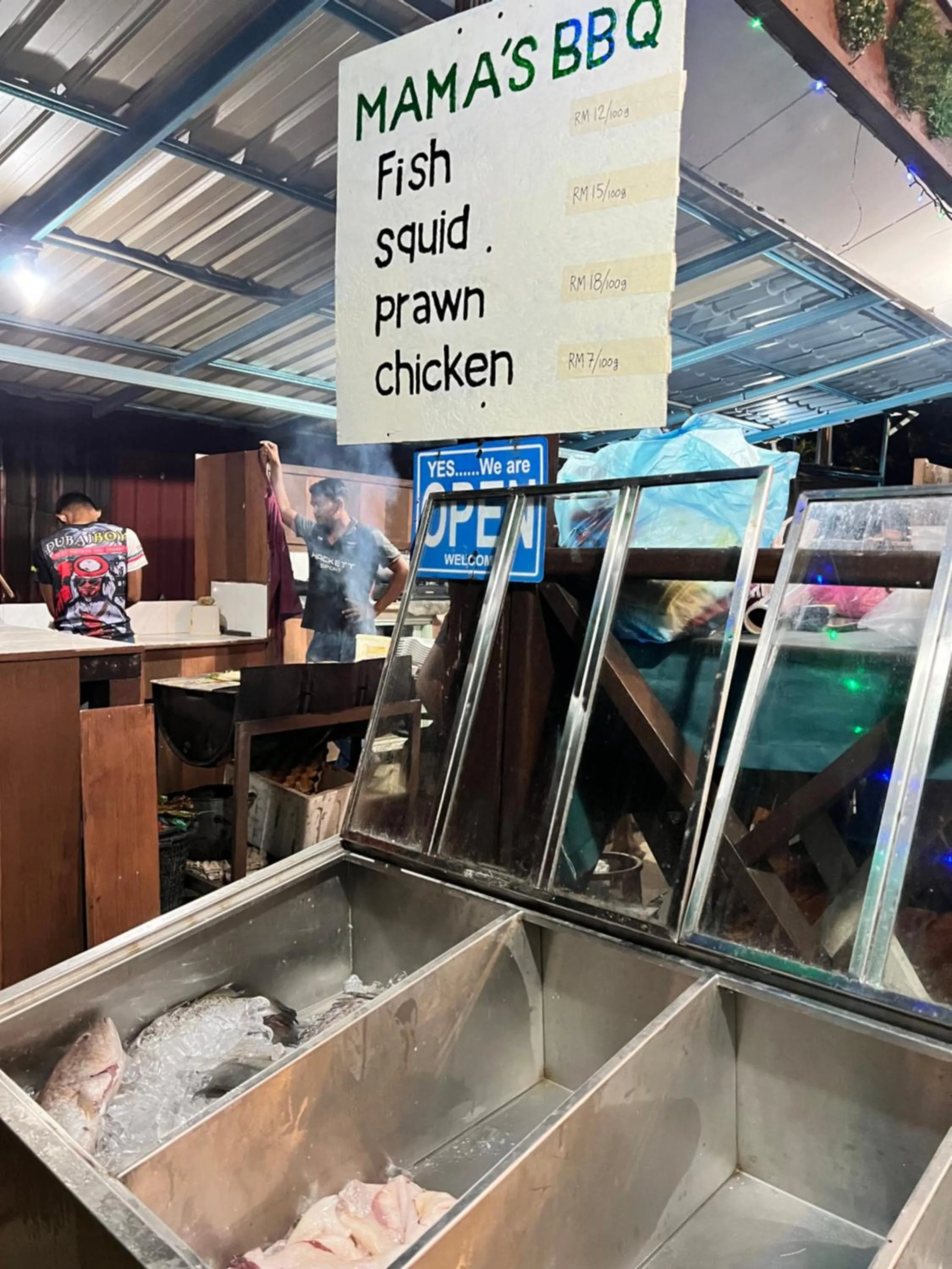 Restaurant/places to eat in Mama's Chalet Pulau Perhentian Besar