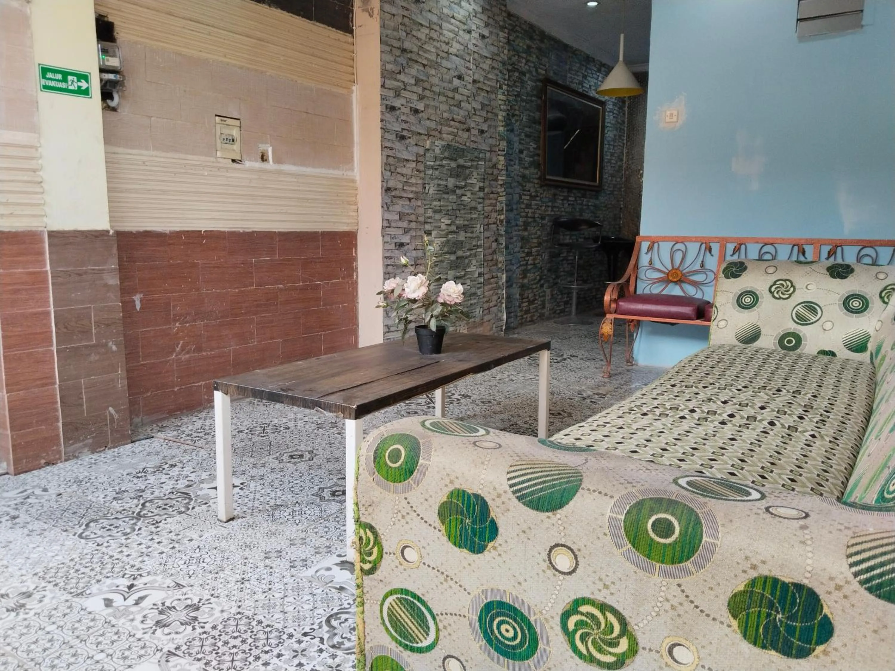 Seating area in Hotel Global Syariah