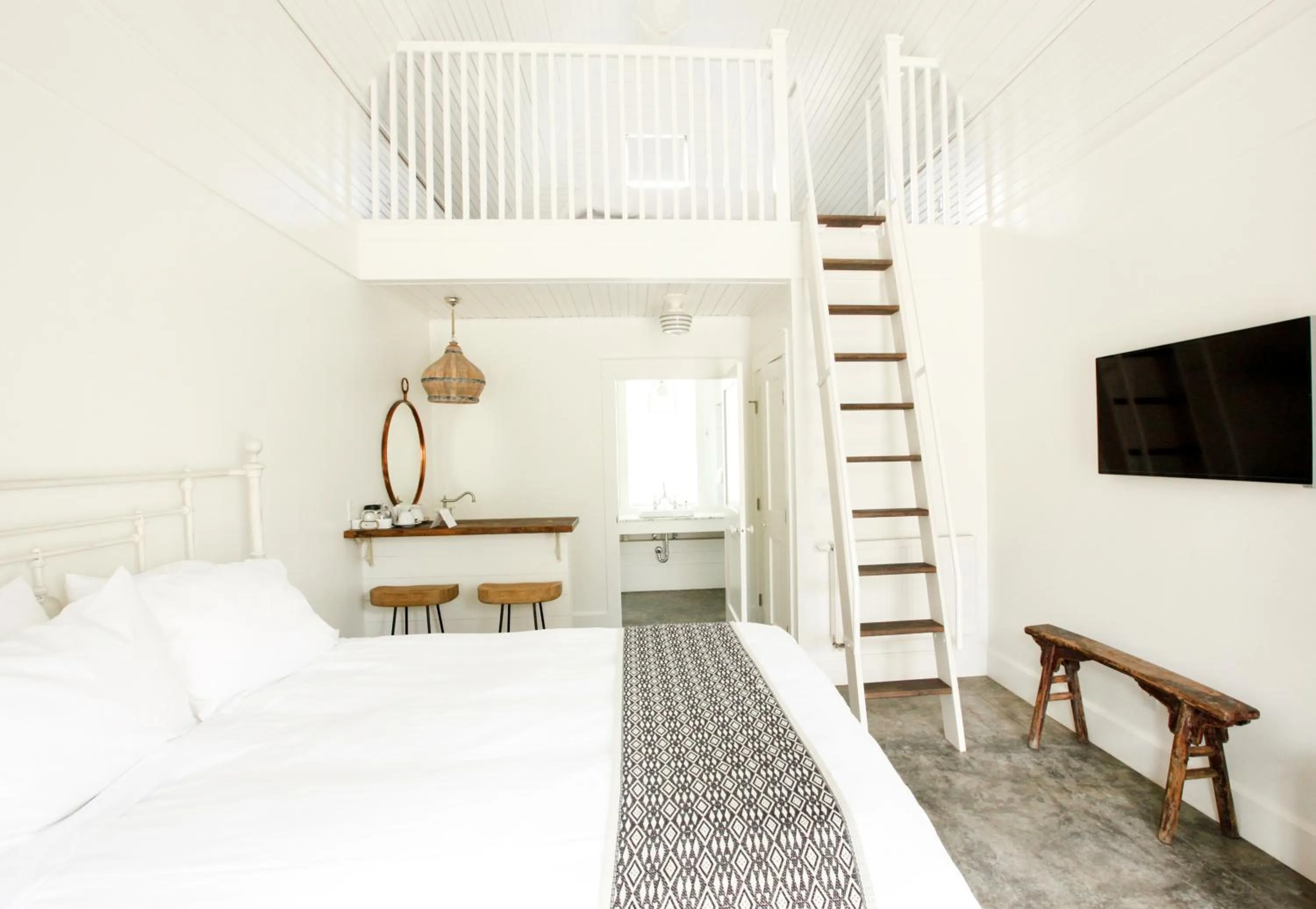 Photo of the whole room, Bed in Surf Hotel & Chateau