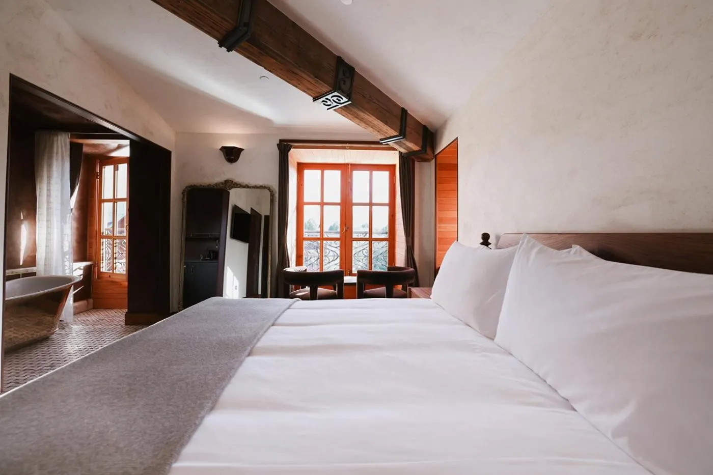 Bed in Surf Hotel & Chateau