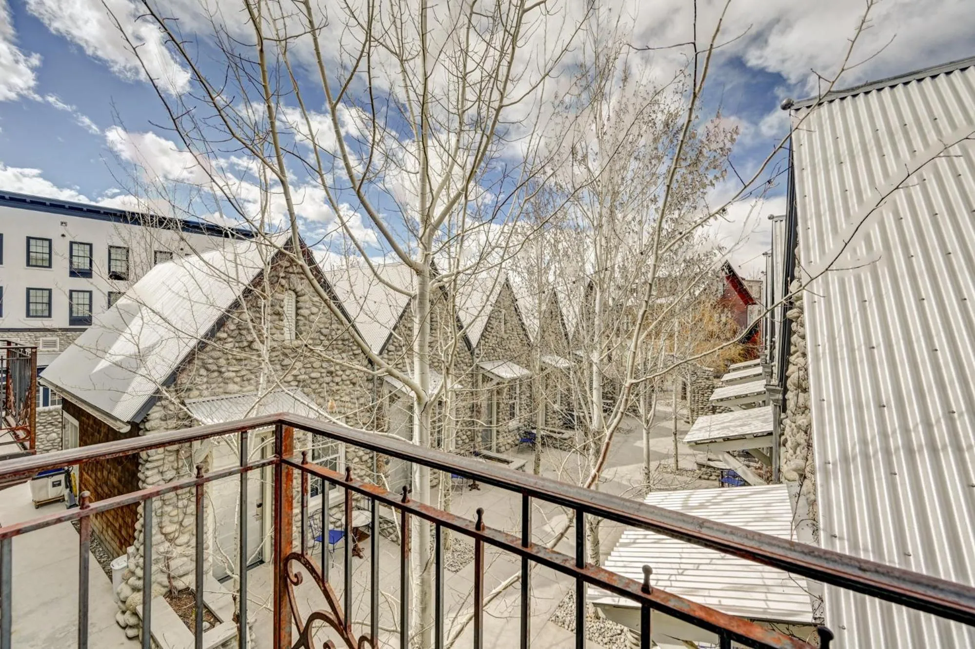 View (from property/room) in Surf Hotel & Chateau