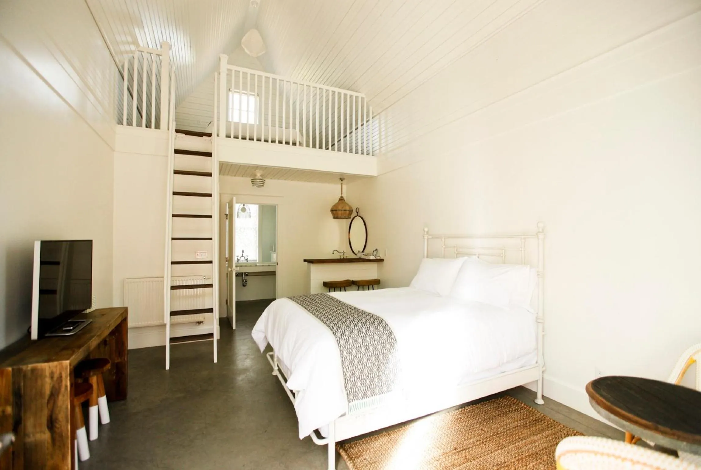 Living room, Bed in Surf Hotel & Chateau