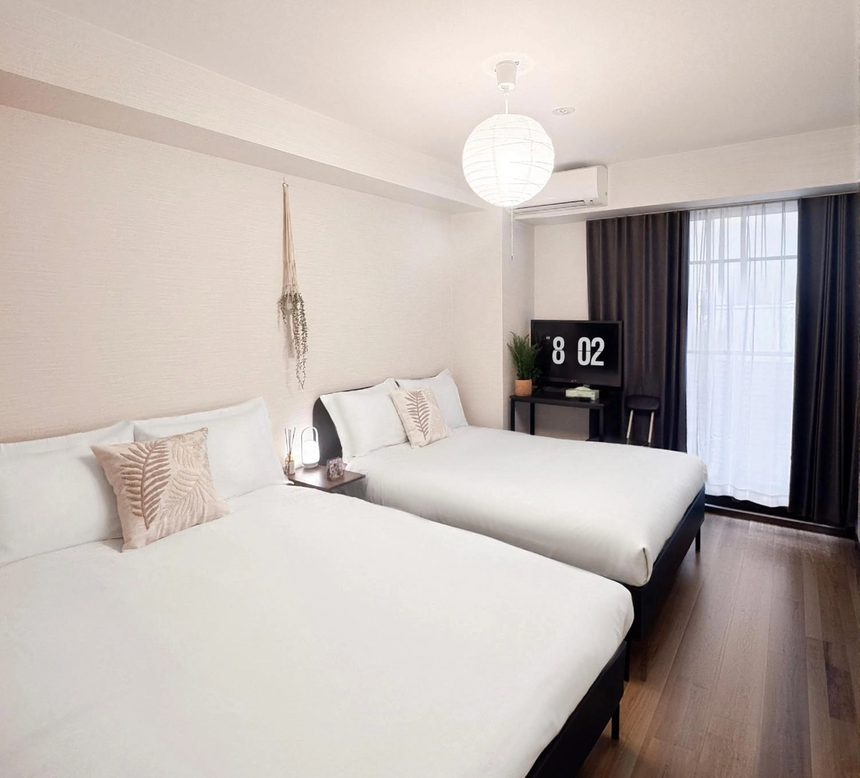 Bed in The Premium Namba Minami ザ・プレミアム難波南 - Self Check-In Only