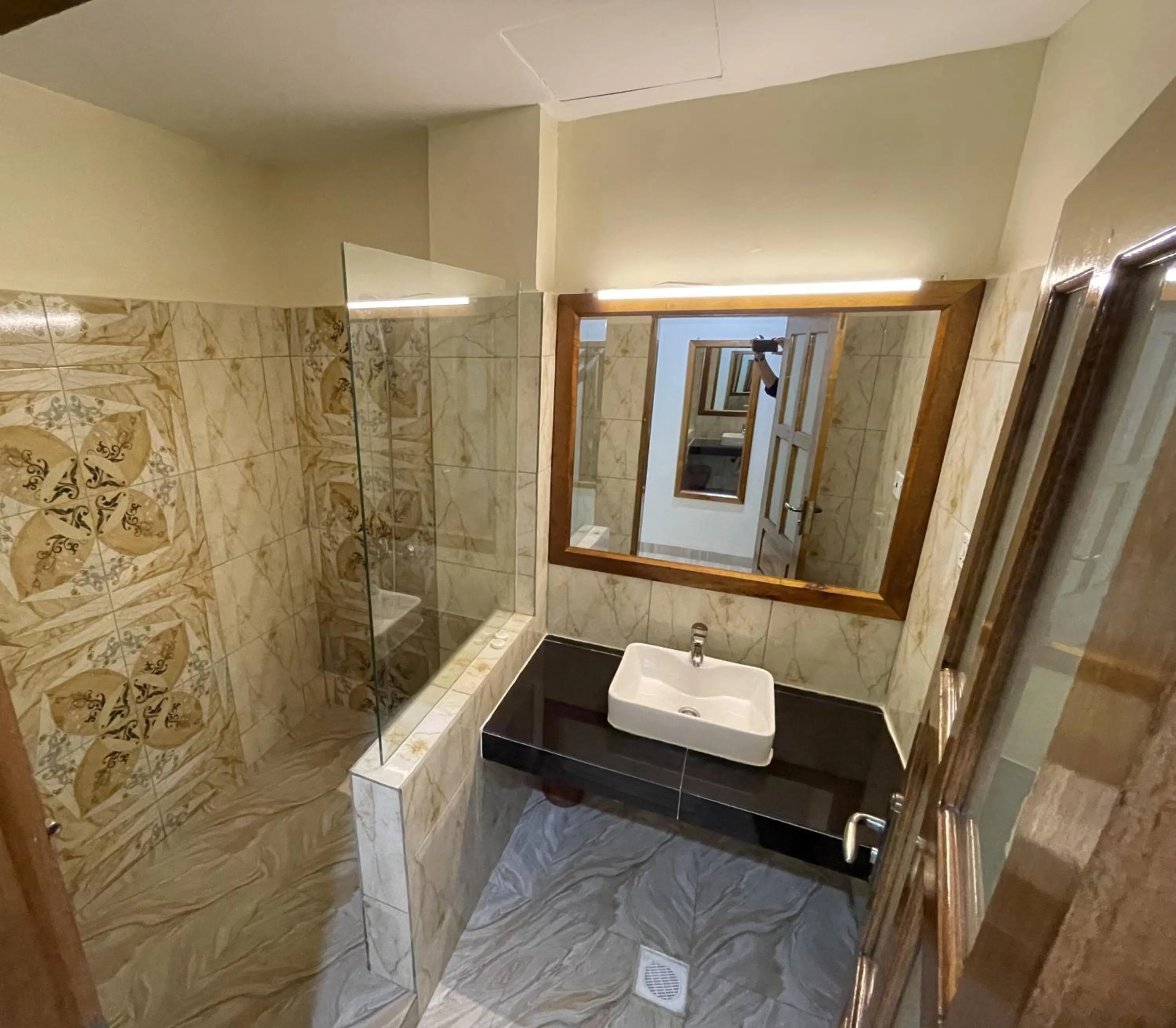 Shower in Pulickal Heights Hotel