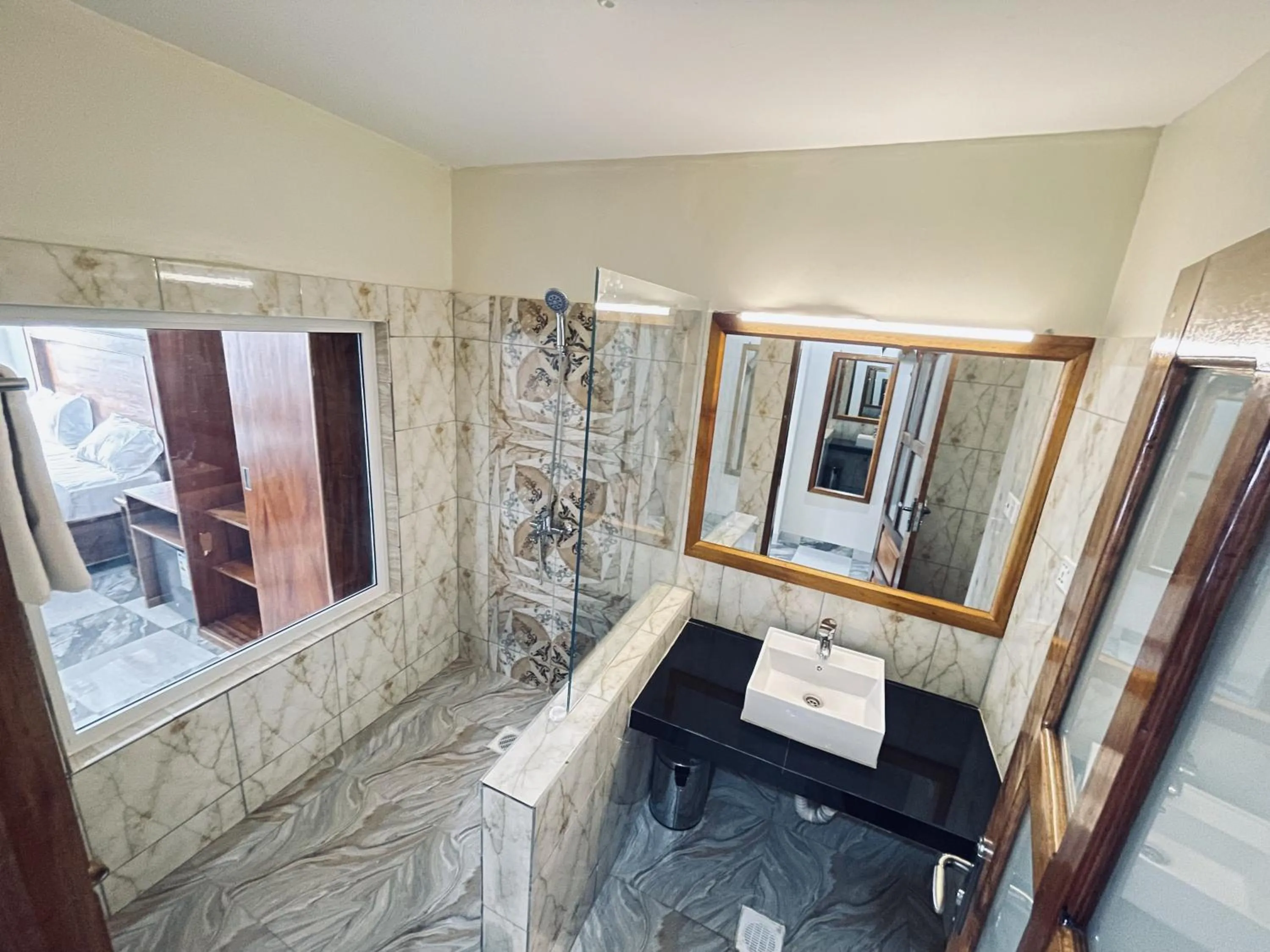 Pulickal Heights Hotel