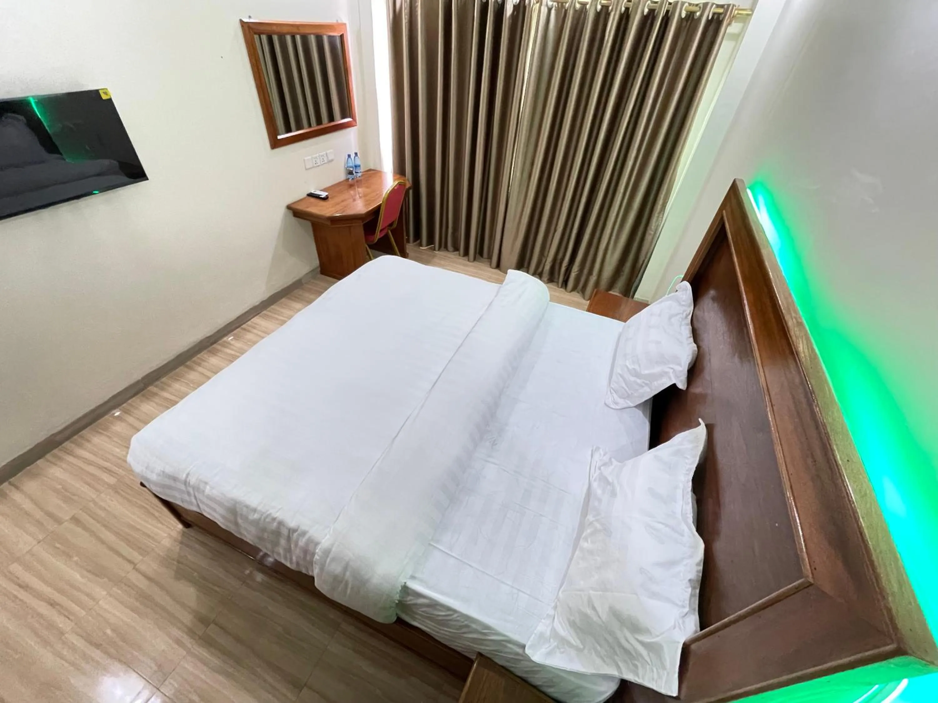 Pulickal Heights Hotel