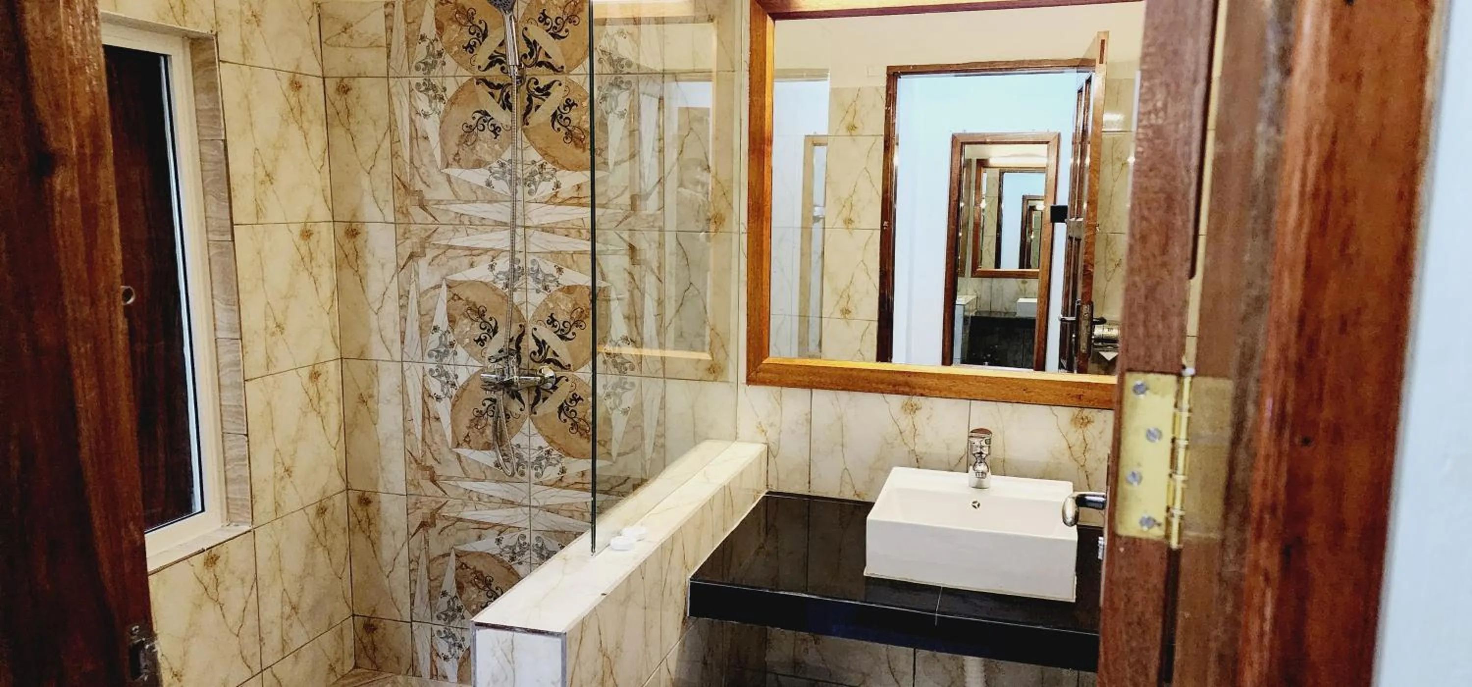 Shower in Pulickal Heights Hotel