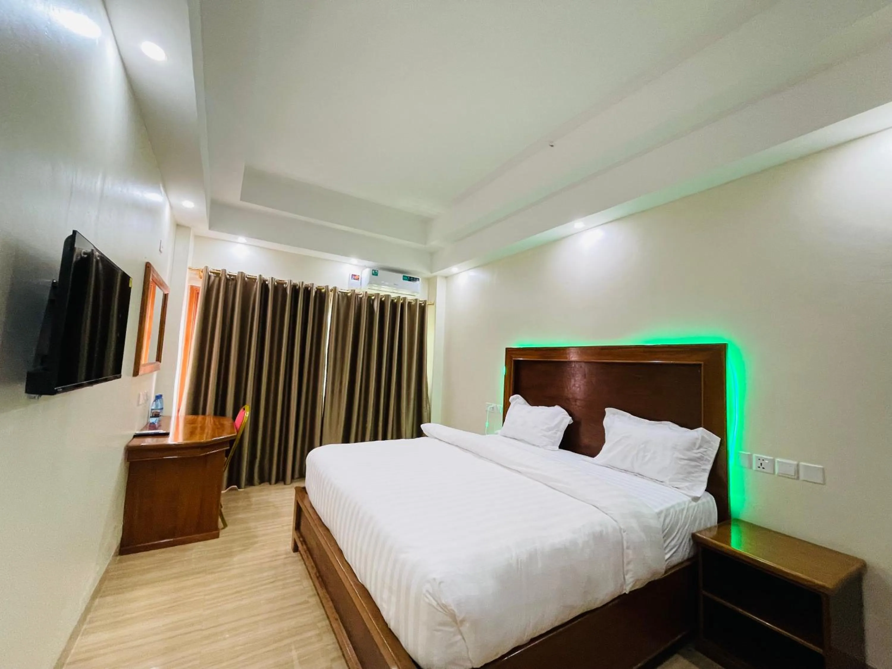 Pulickal Heights Hotel