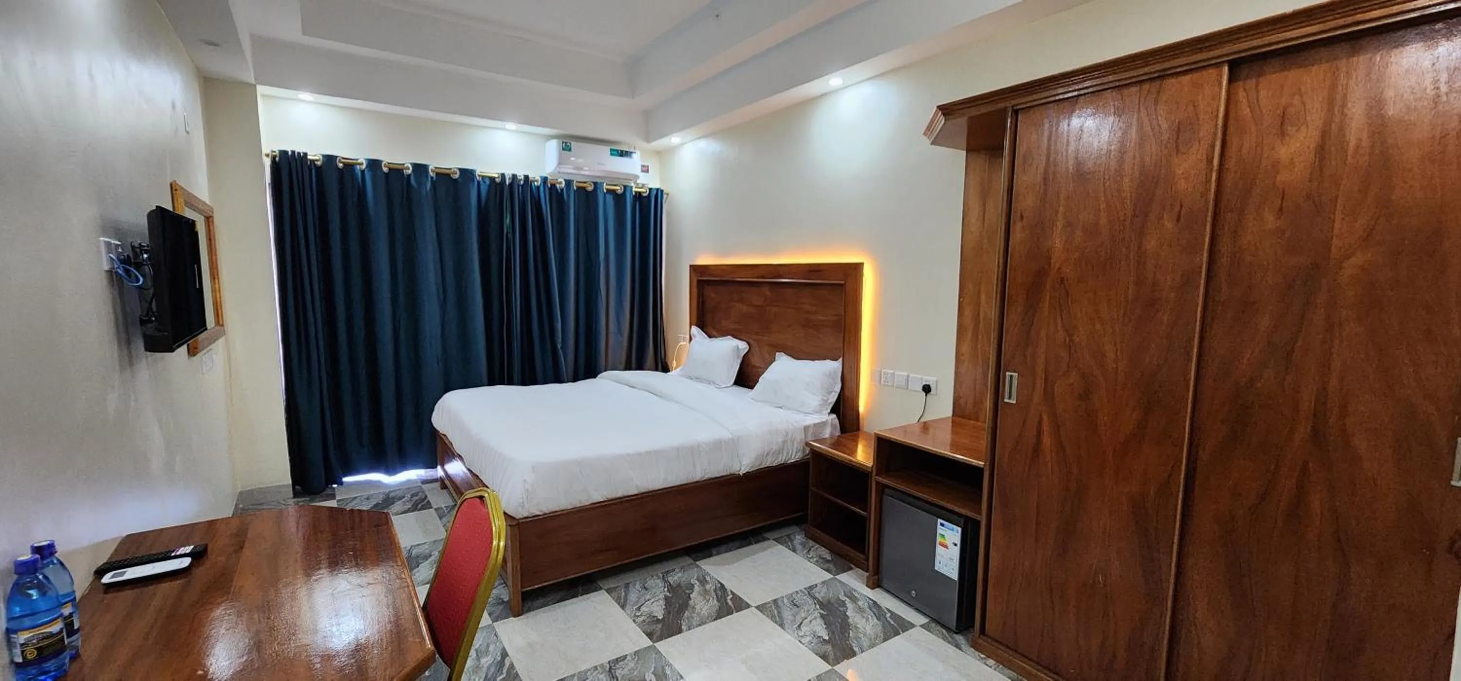 Photo of the whole room in Pulickal Heights Hotel