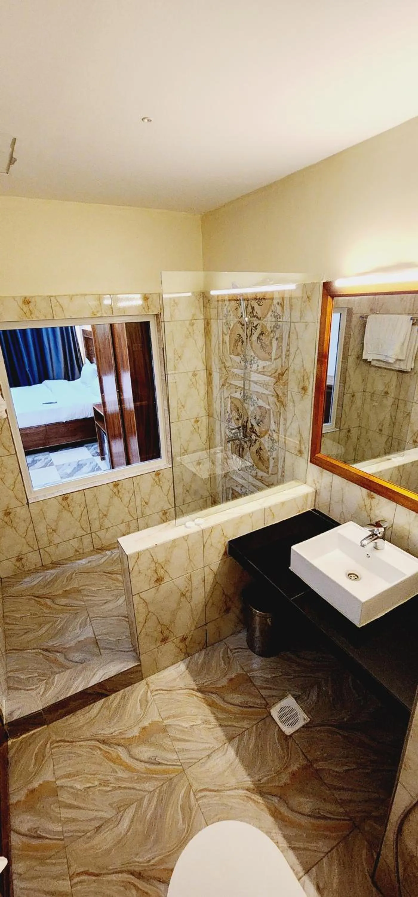 Shower in Pulickal Heights Hotel