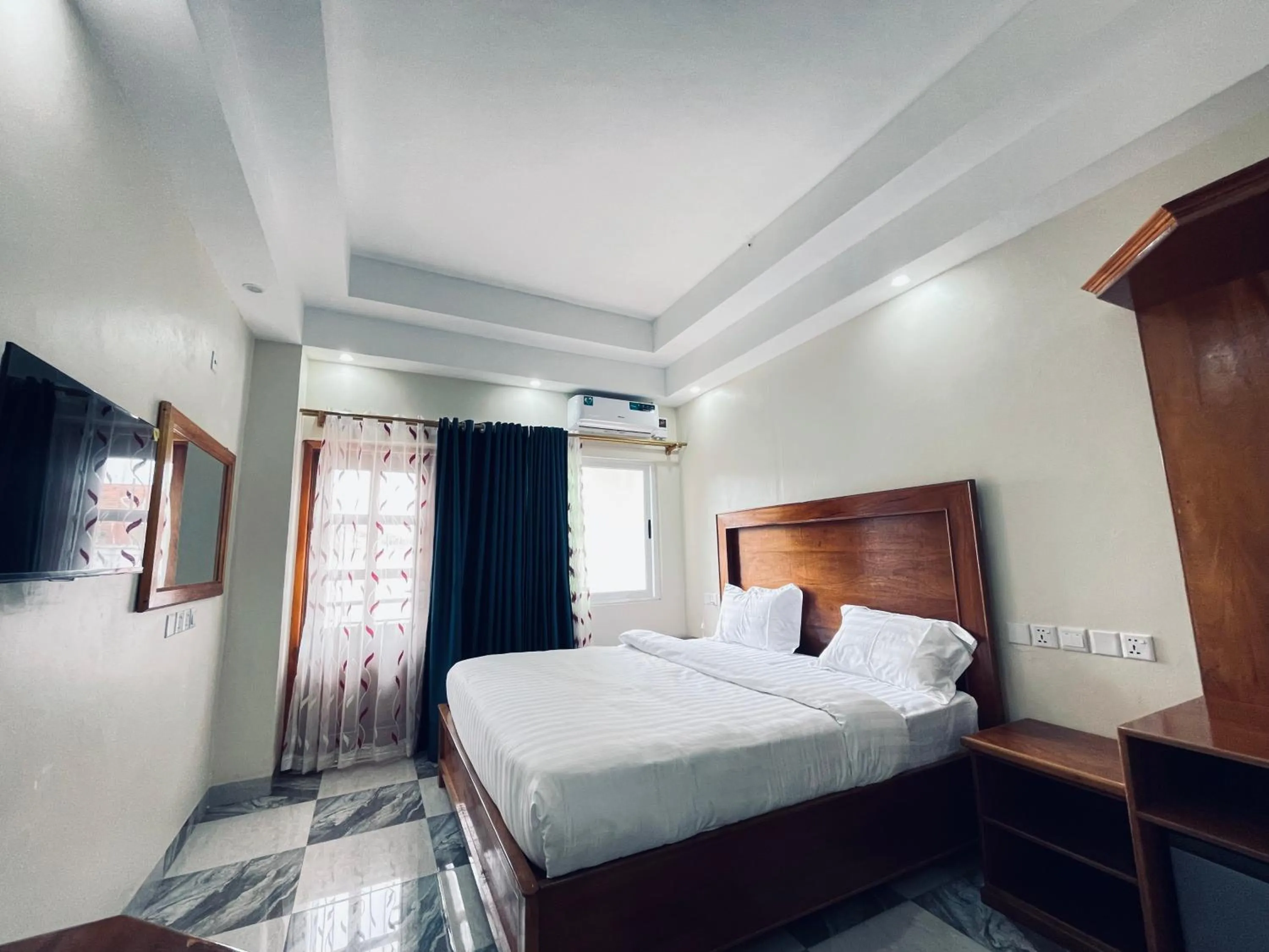 Pulickal Heights Hotel