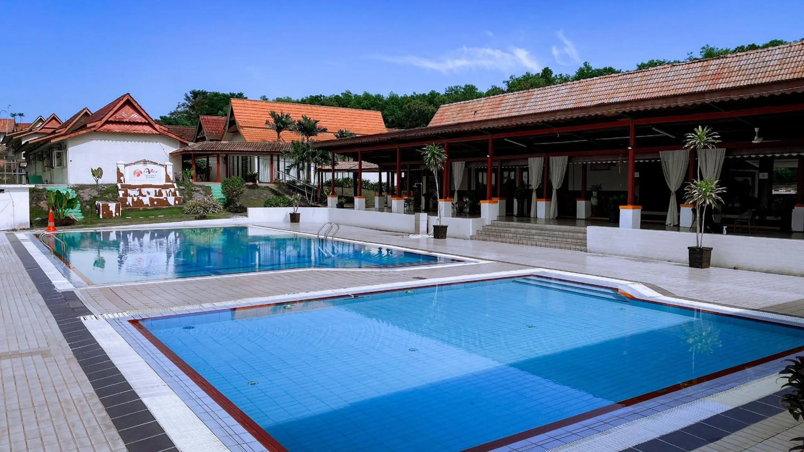 Lovita Tanjung Bidara Beach Resort