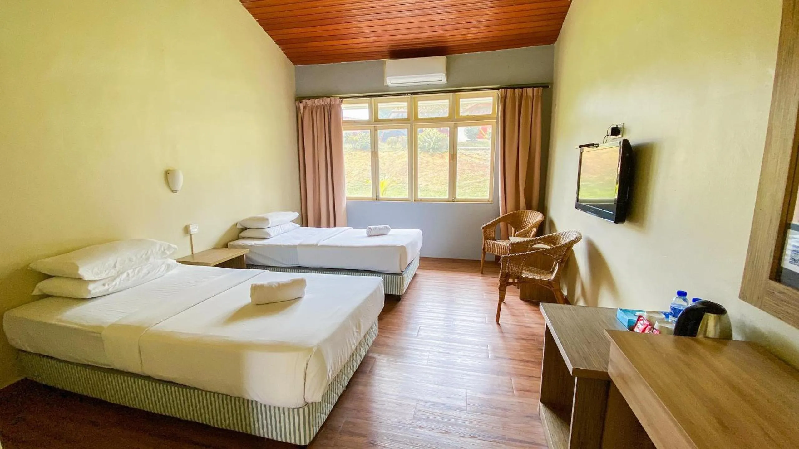 Bed in Lovita Tanjung Bidara Beach Resort