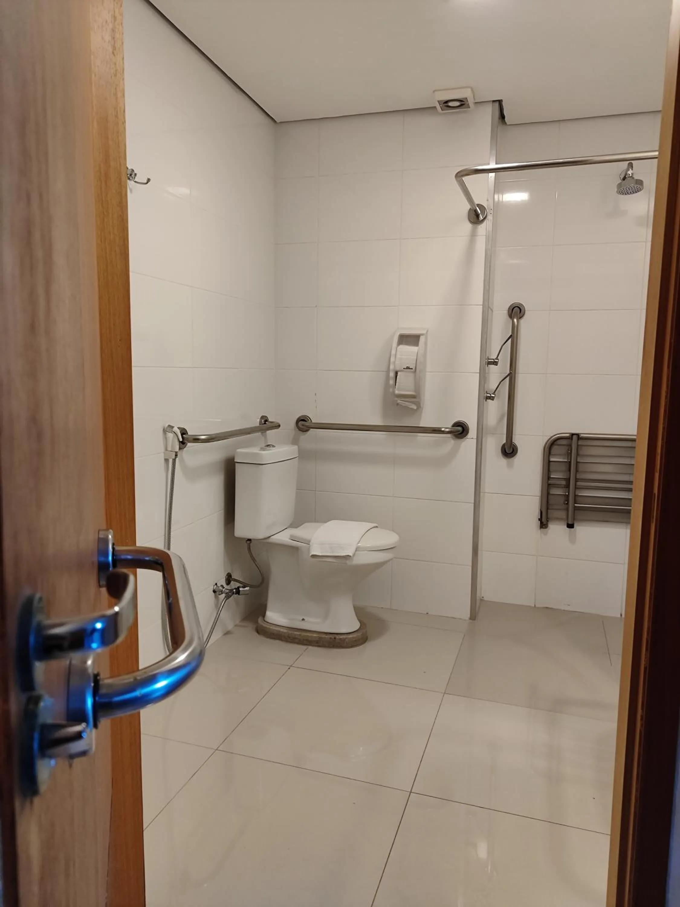 Bathroom in Ipe Center Hotel