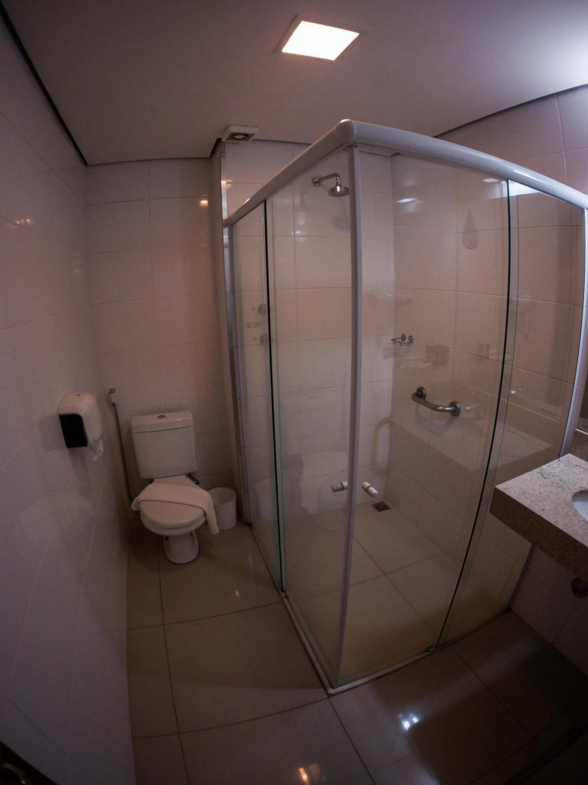 Bathroom in Ipe Center Hotel
