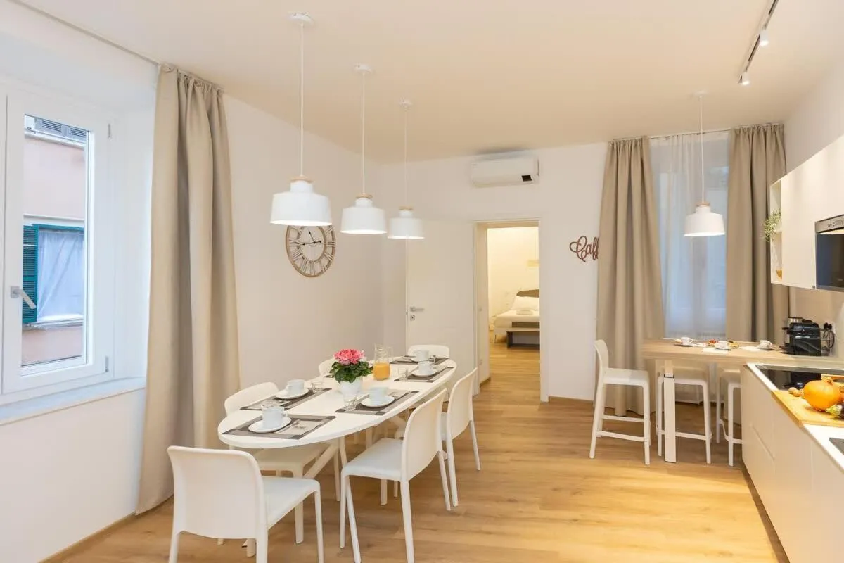 Kitchen or kitchenette in Colosseum Holidays - Three-Bedroom Apartment