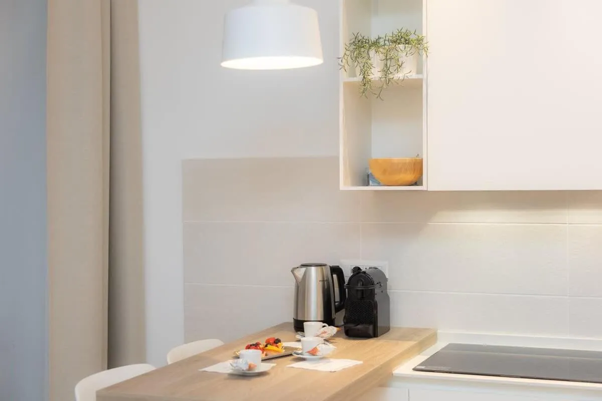 Colosseum Holidays - Three-Bedroom Apartment