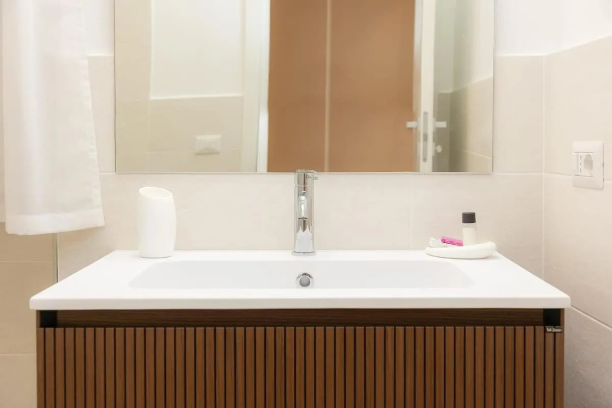 Colosseum Holidays - Three-Bedroom Apartment