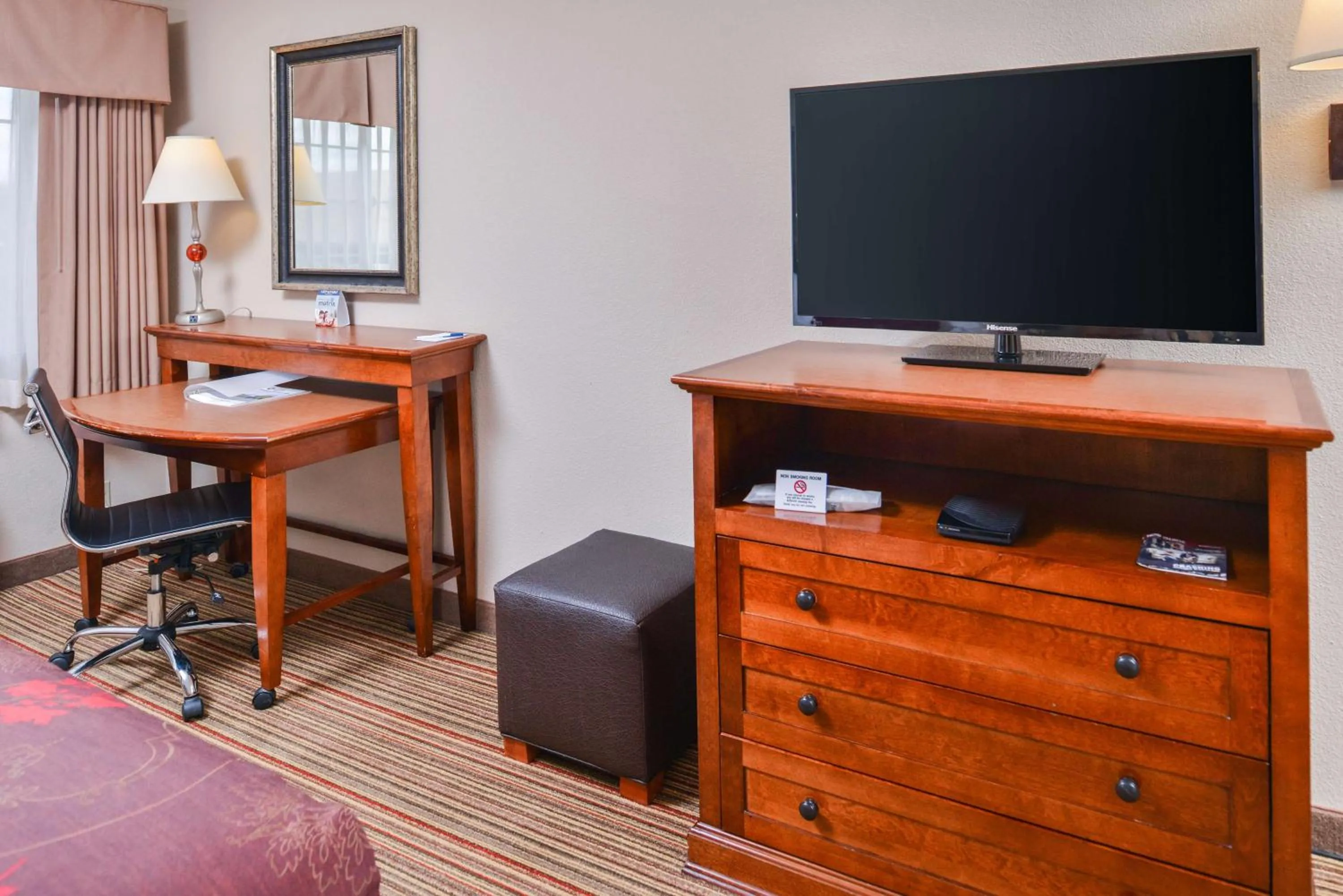 Photo of the whole room, Bed in Best Western Plus Rama Inn