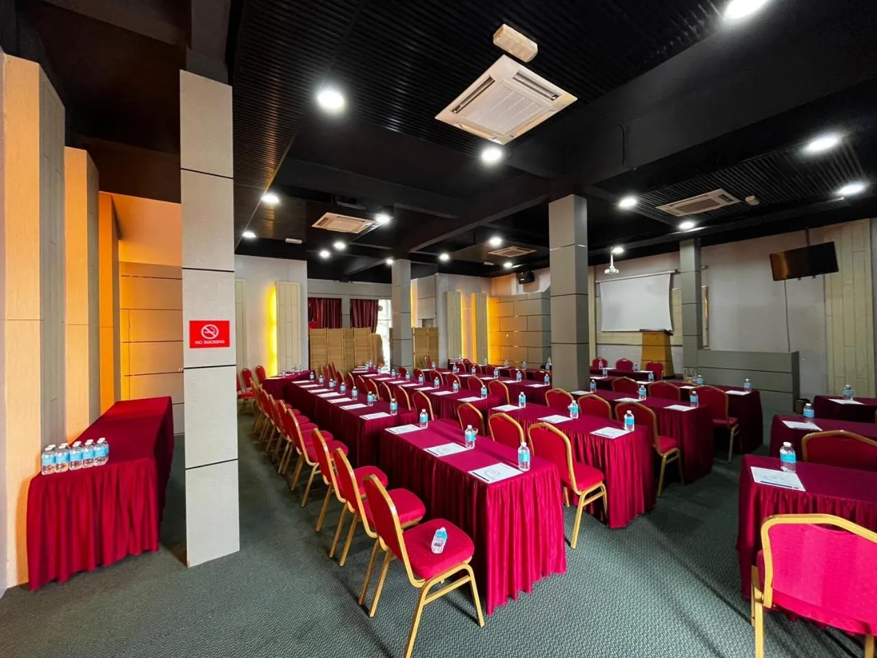 Banquet/Function facilities in Paragon Lutong Hotel