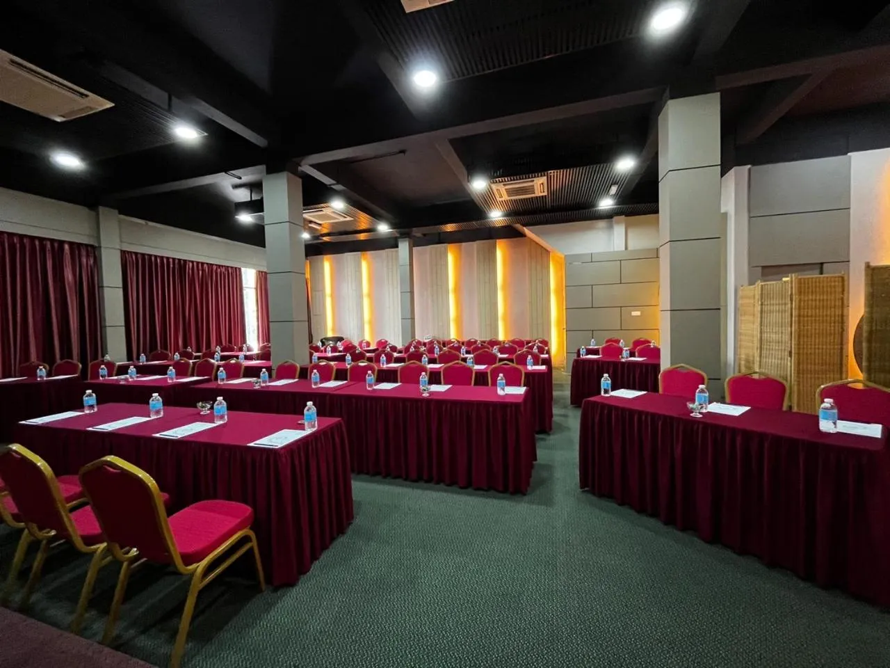 Banquet/Function facilities in Paragon Lutong Hotel