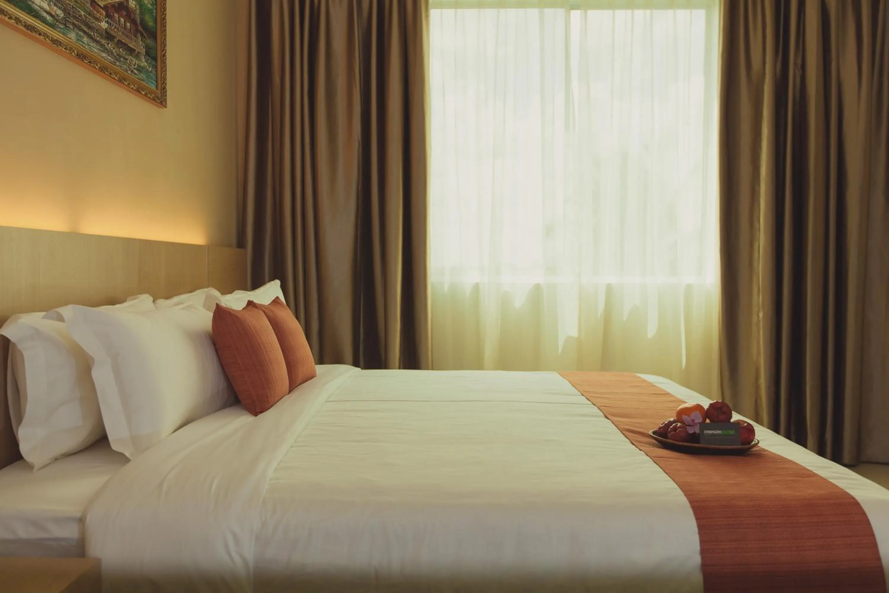 Bedroom, Bed in Paragon Lutong Hotel