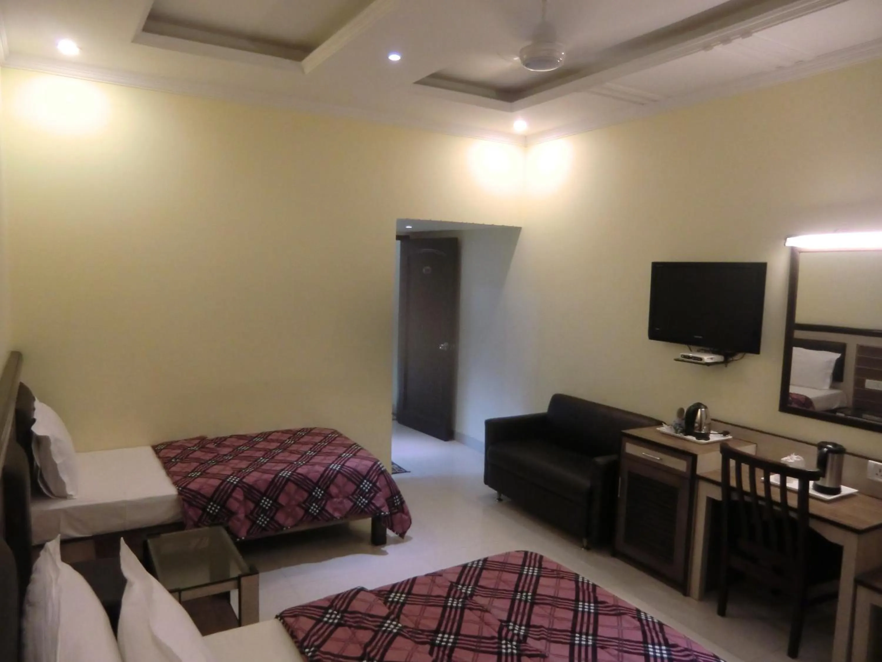 TV and multimedia, Bed in Sarovar Regency