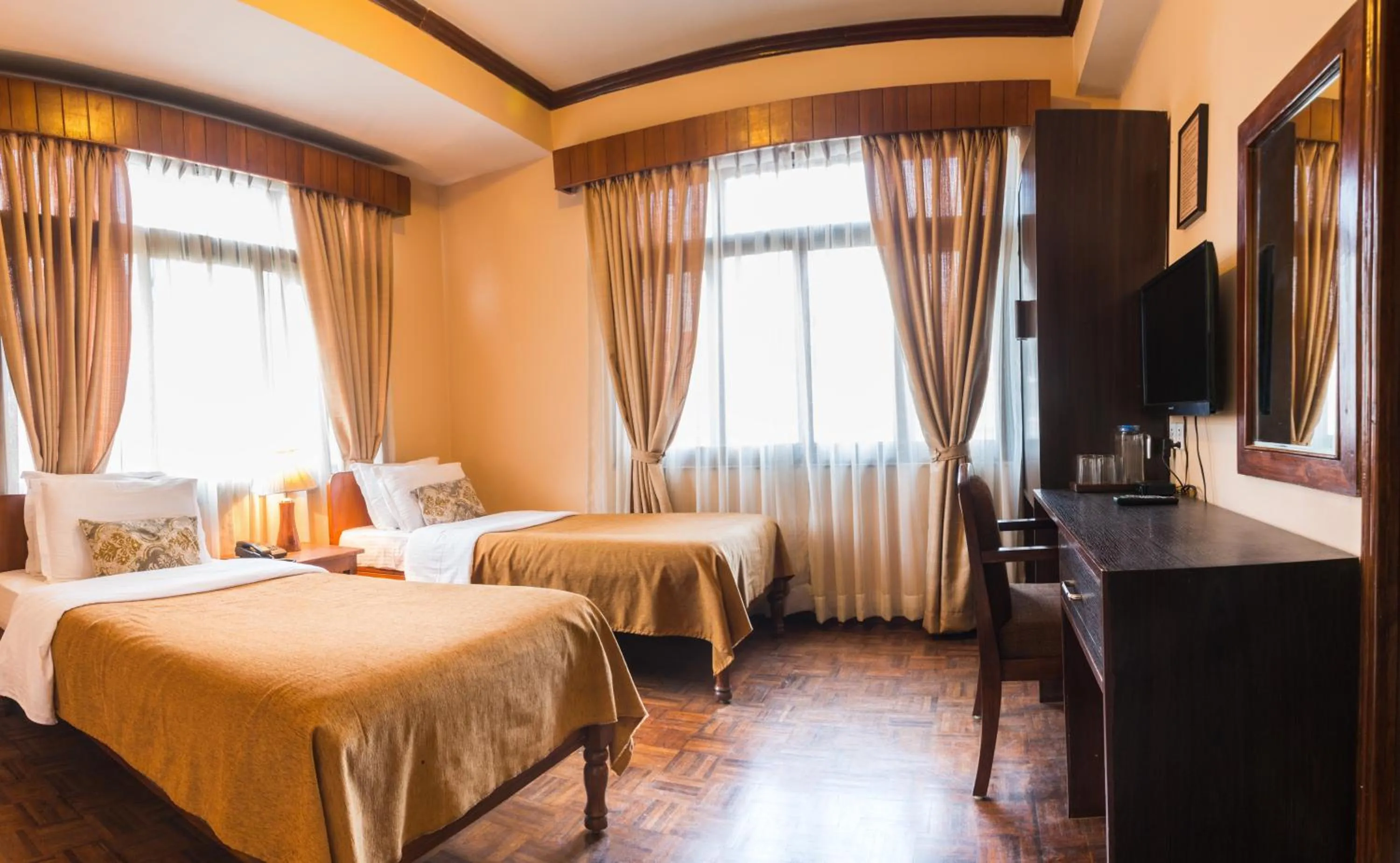 Photo of the whole room, Bed in Hotel Excelsior