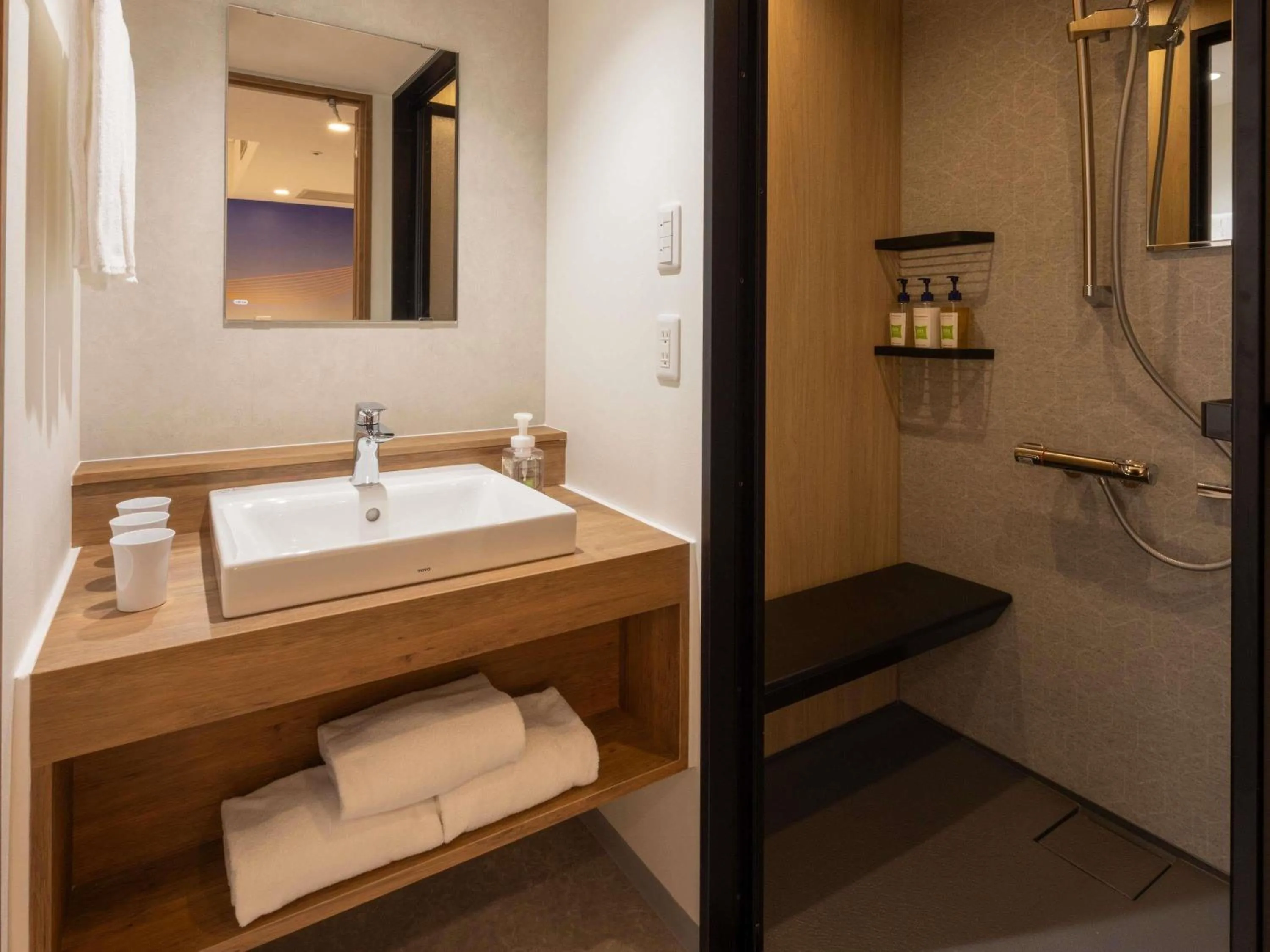 Bedroom in ibis Styles Kyoto Shijo