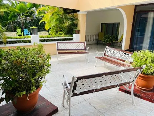 Hotel Cabinas El Coral