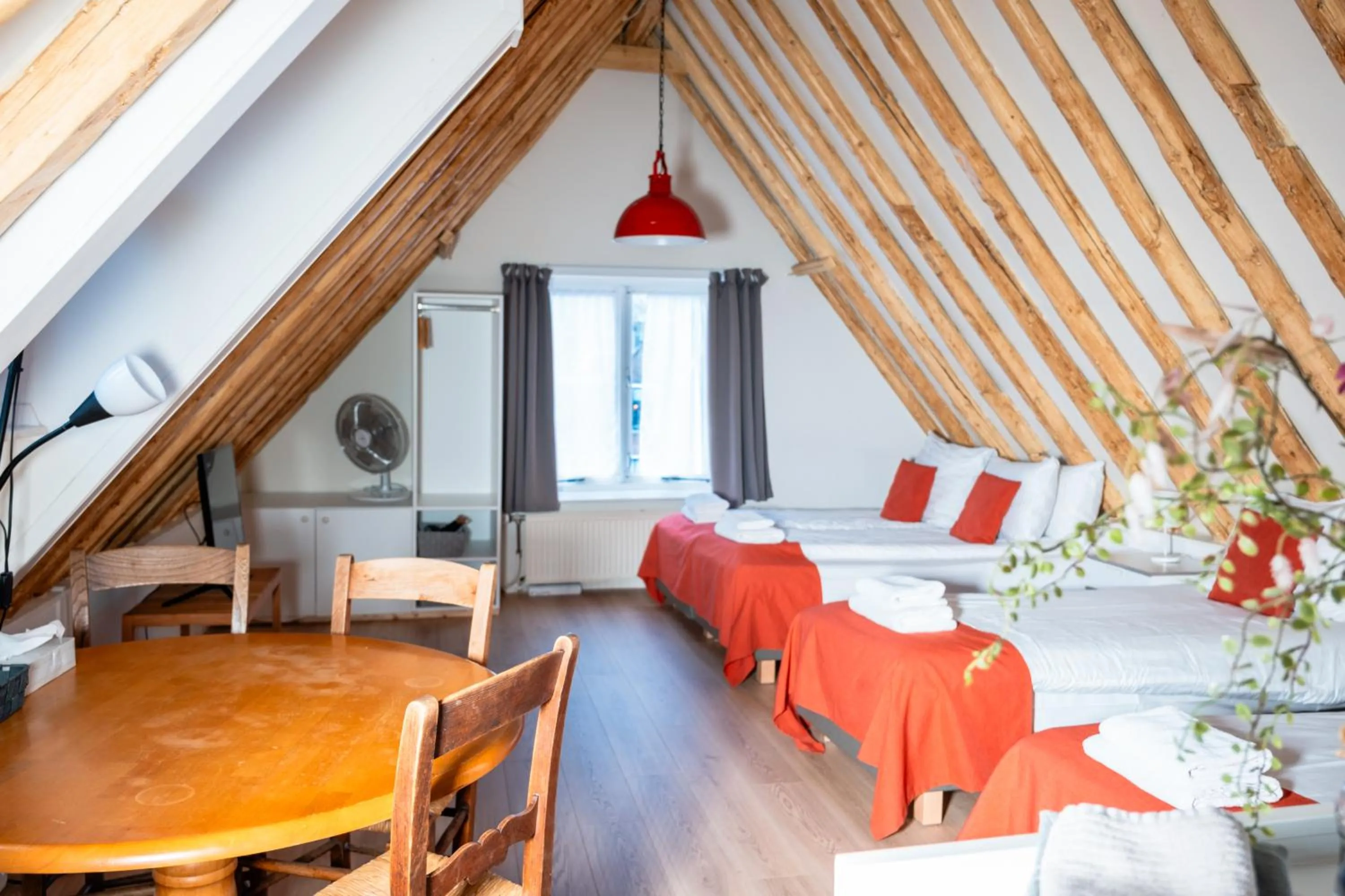 Bed in Hotel - Cafe De Harmonie