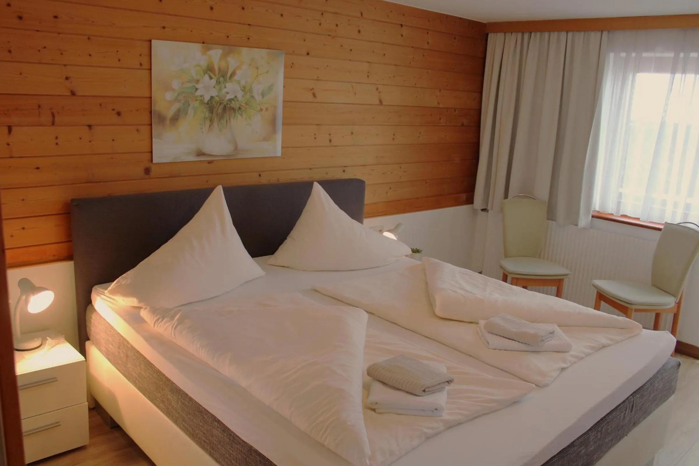 Bedroom, Bed in Alpenfeder Landhaus Heidi