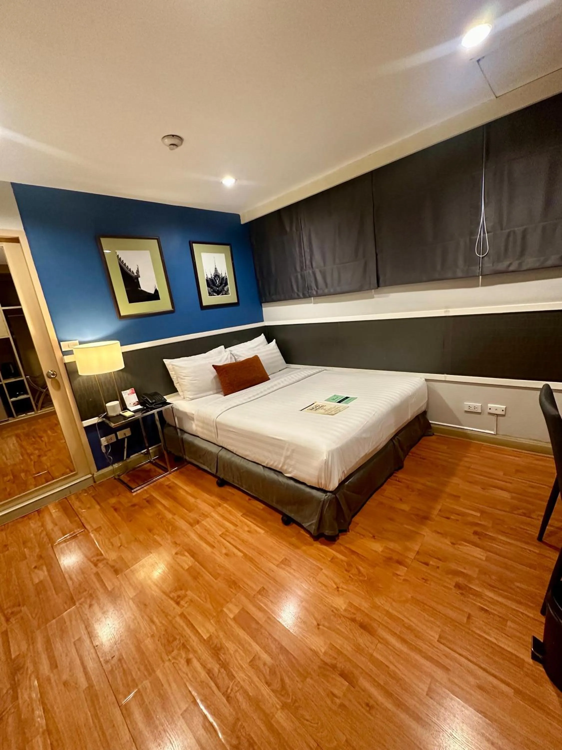 Bed in Alt Hotel Nana by UHG