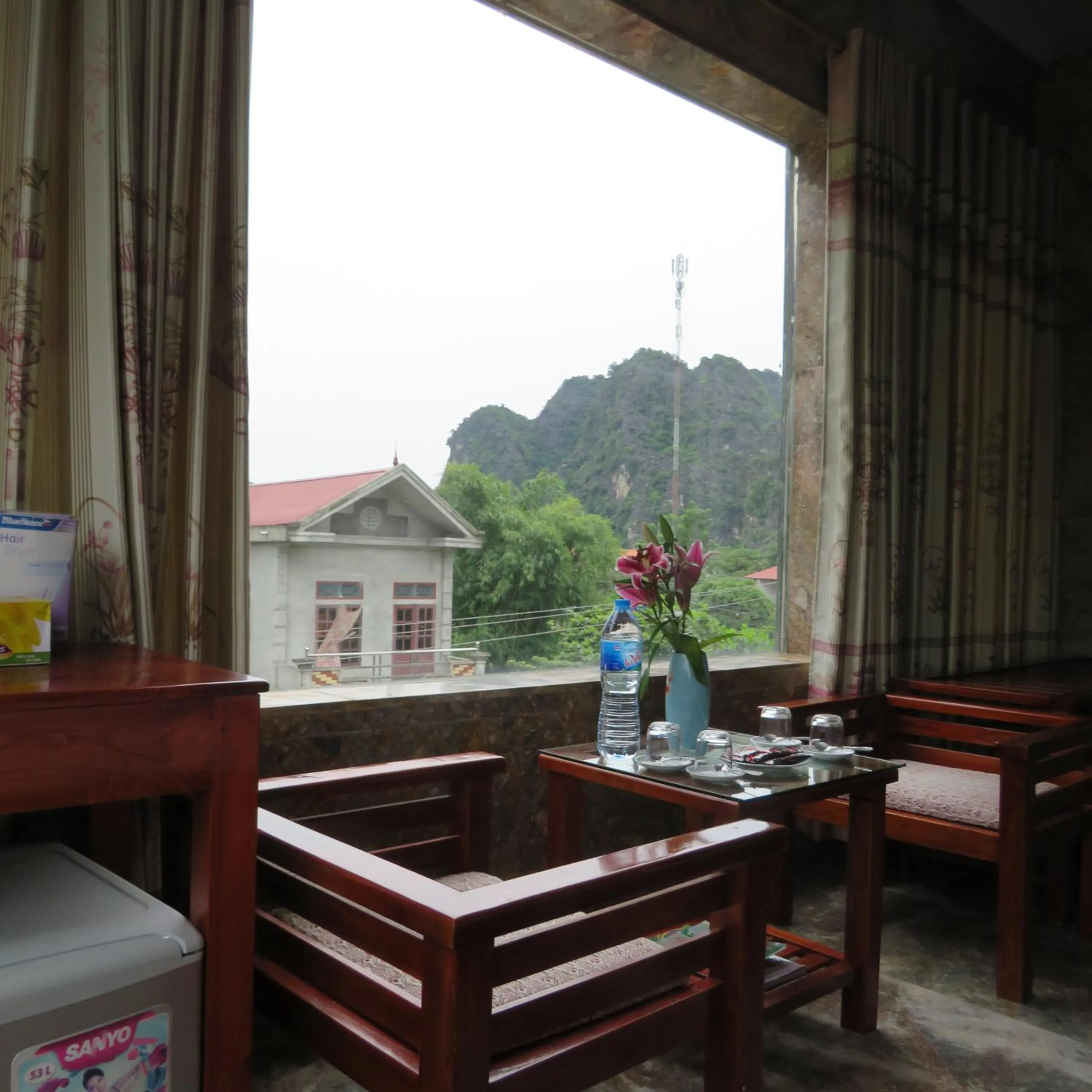 Mountain view in Limestone View Homestay