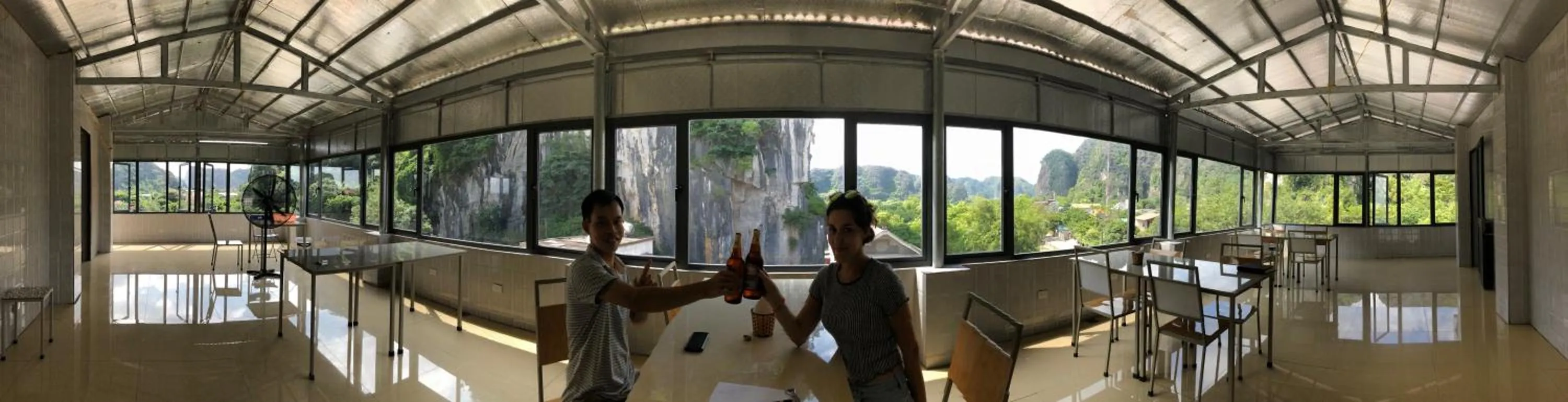 Restaurant/places to eat in Limestone View Homestay