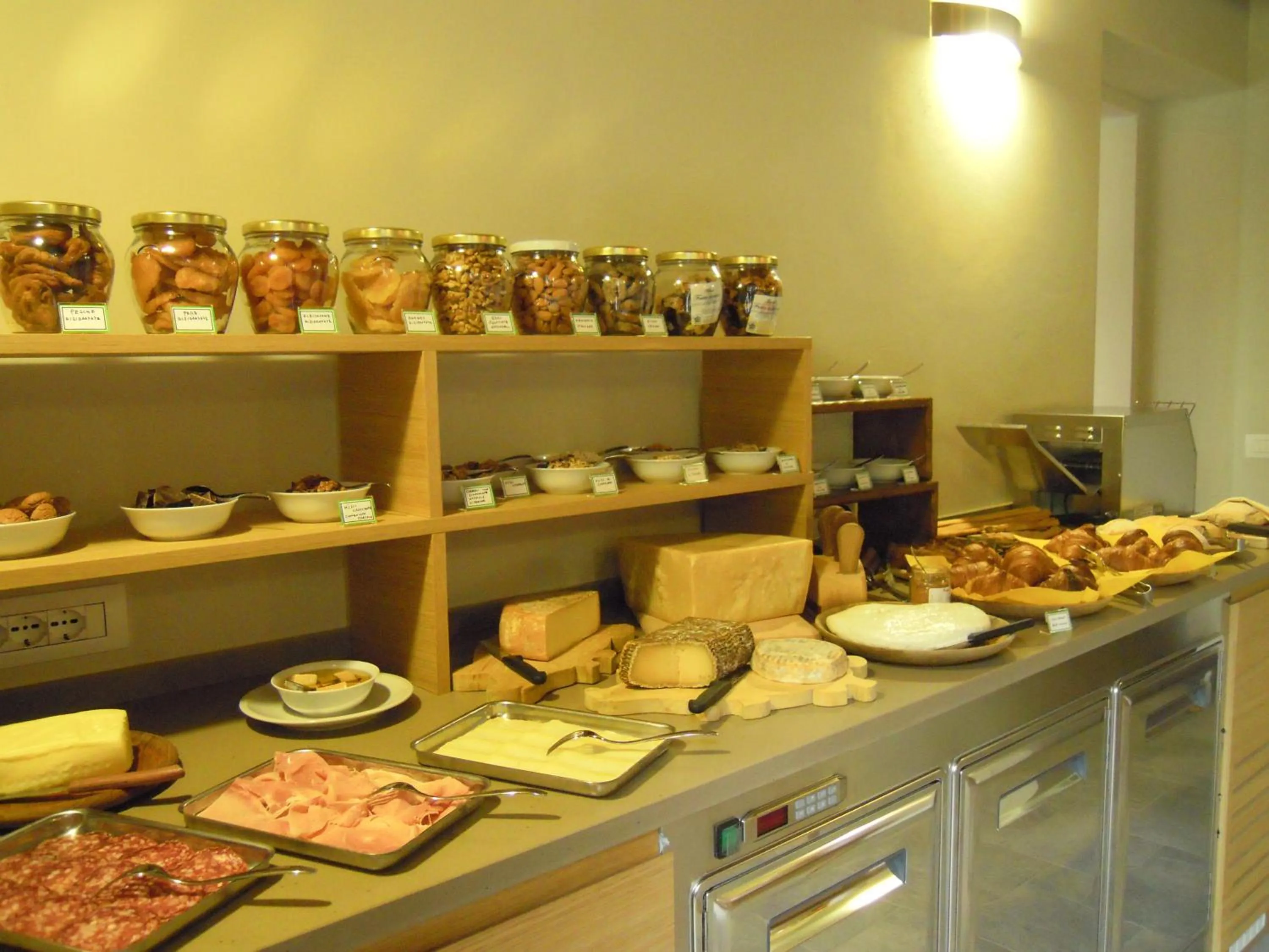 Restaurant/places to eat in Il Falco E La Volpe