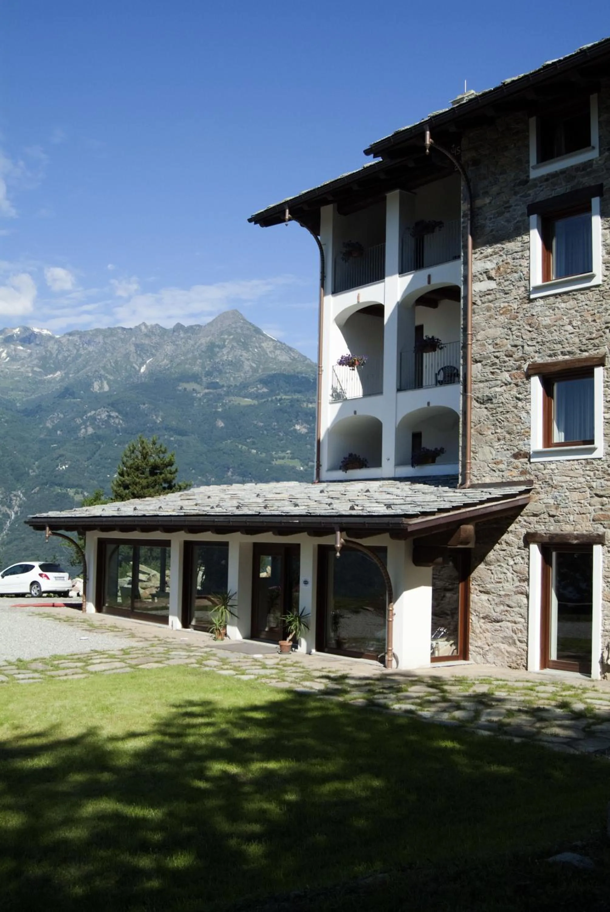 Facade/entrance in Il Falco E La Volpe