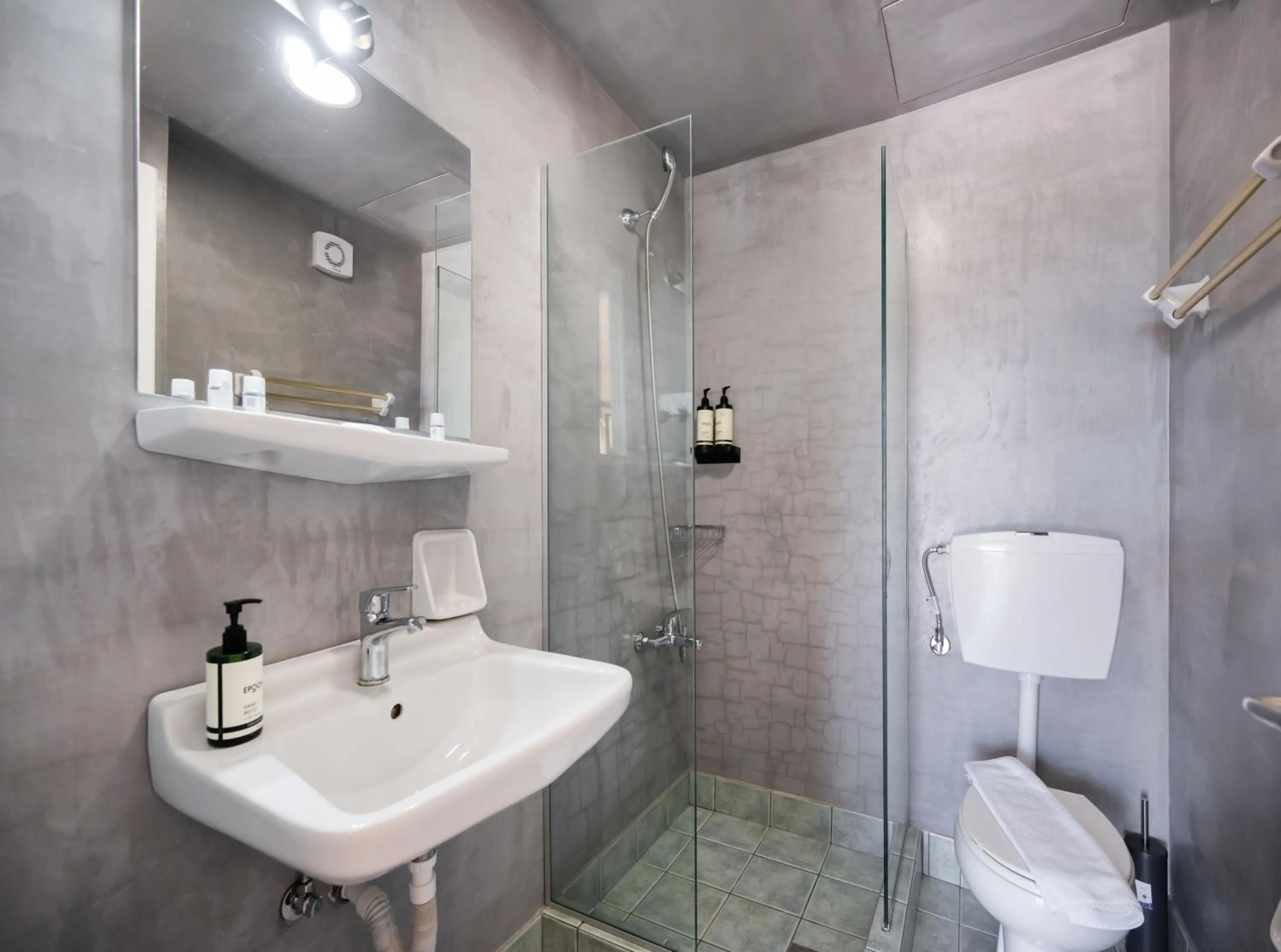 Bathroom in Ionio Hotel