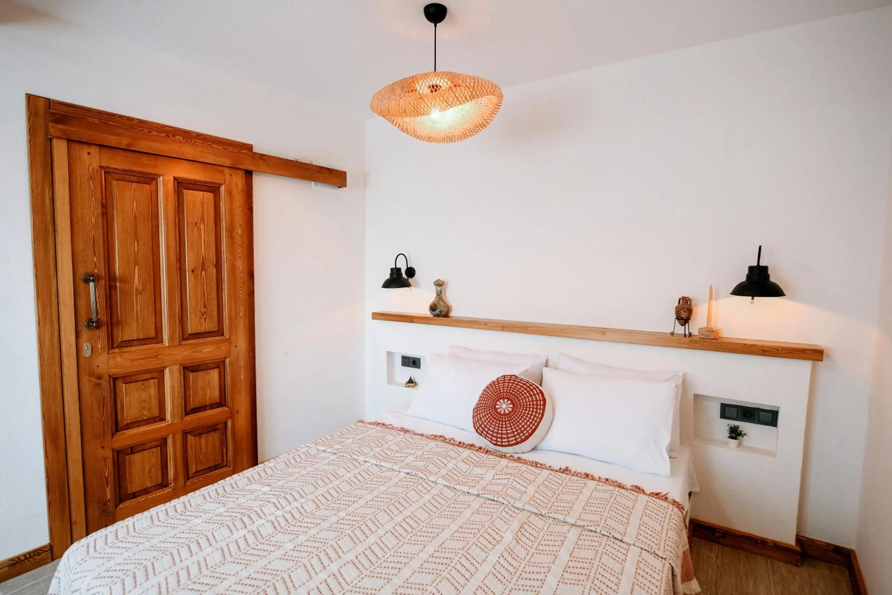 Bed in Kallinos Boutique Hotel
