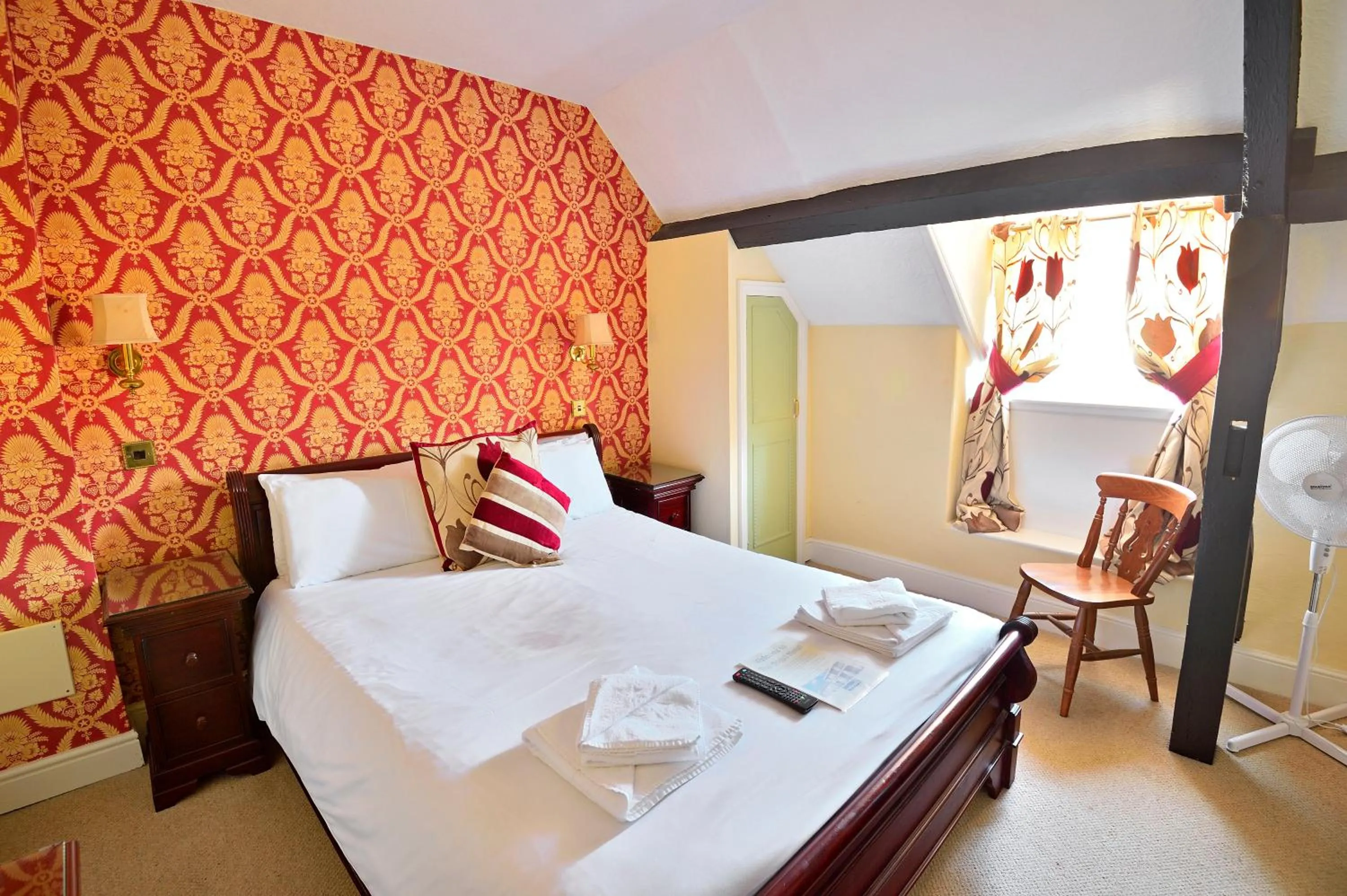 Photo of the whole room, Bed in The Angel Hotel