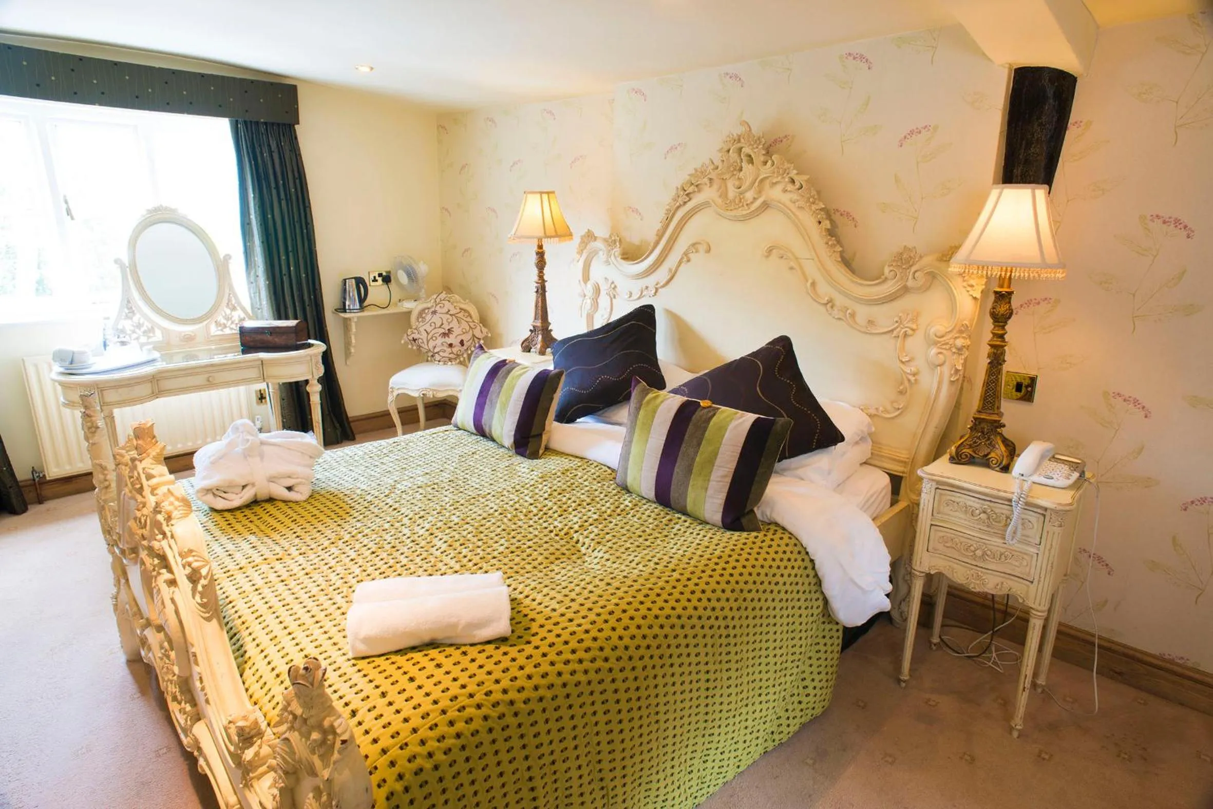 Bedroom, Bed in The Angel Hotel