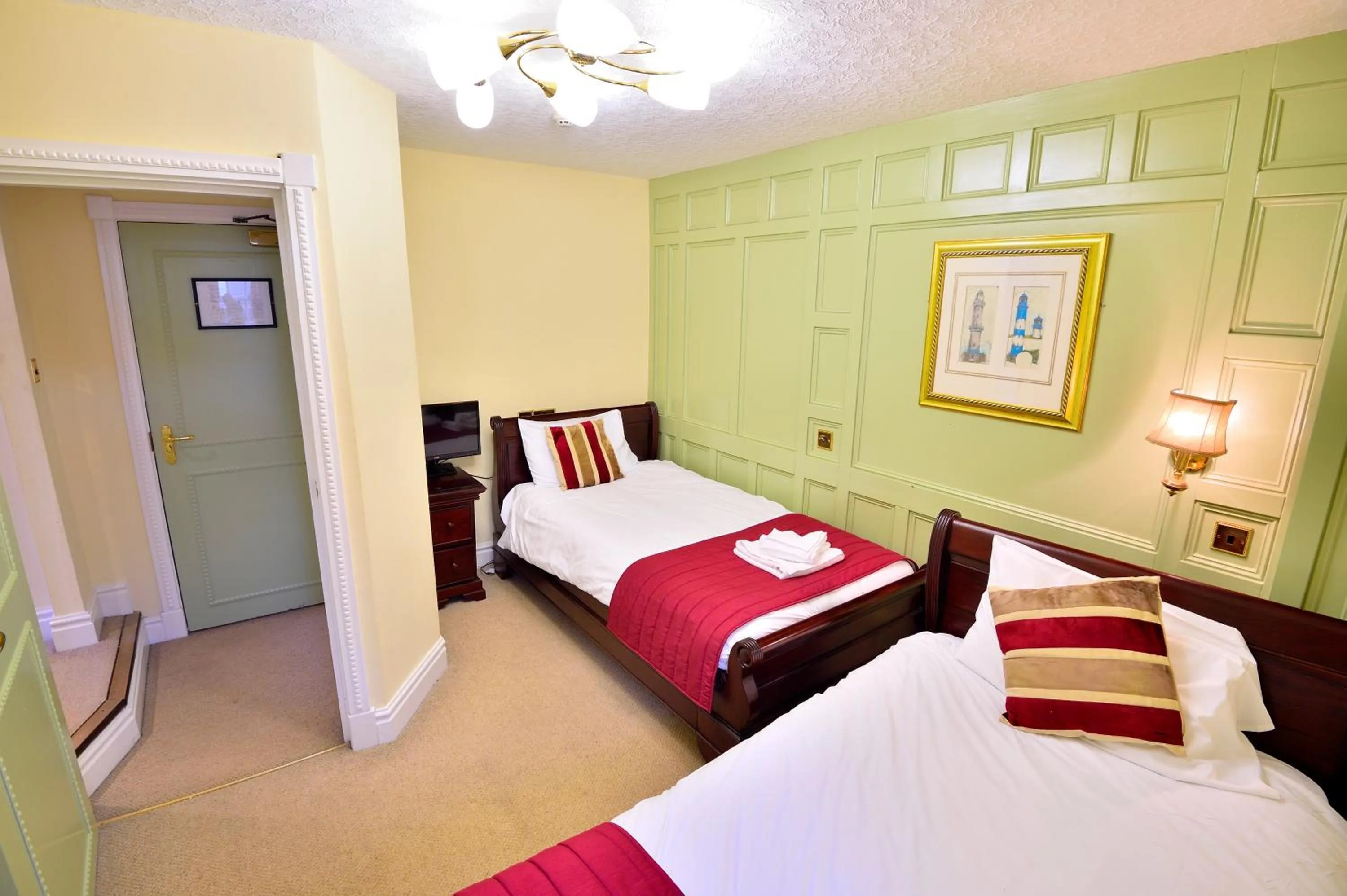 Bedroom, Bed in The Angel Hotel