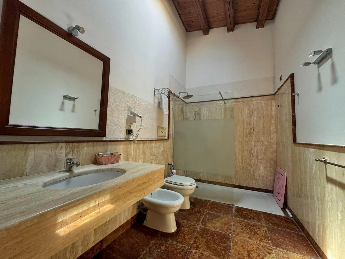 Shower in Villa Lampedusa