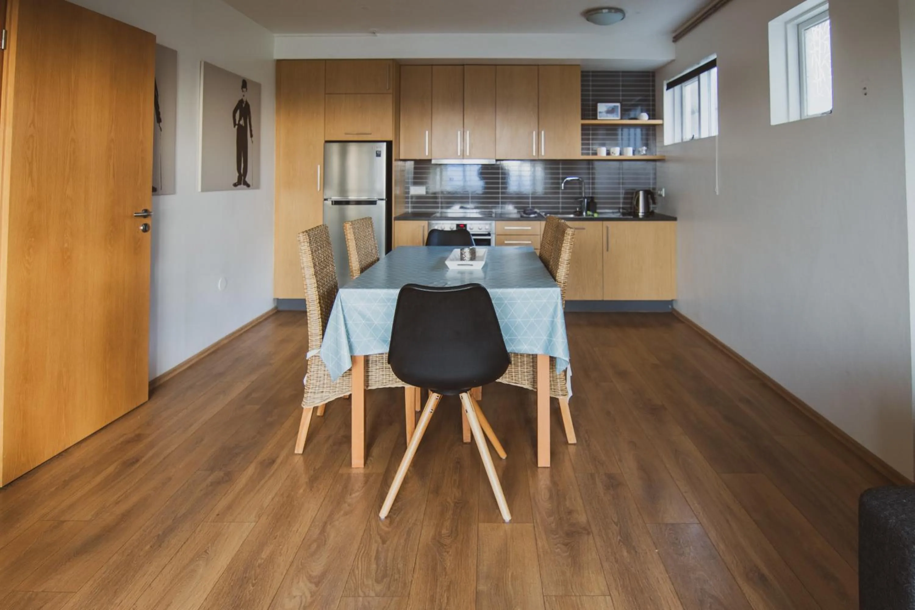 Kitchen or kitchenette in Framtid Apartments and Holiday Homes