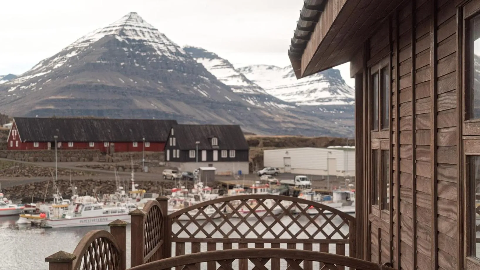 Mountain view in Framtid Apartments and Holiday Homes