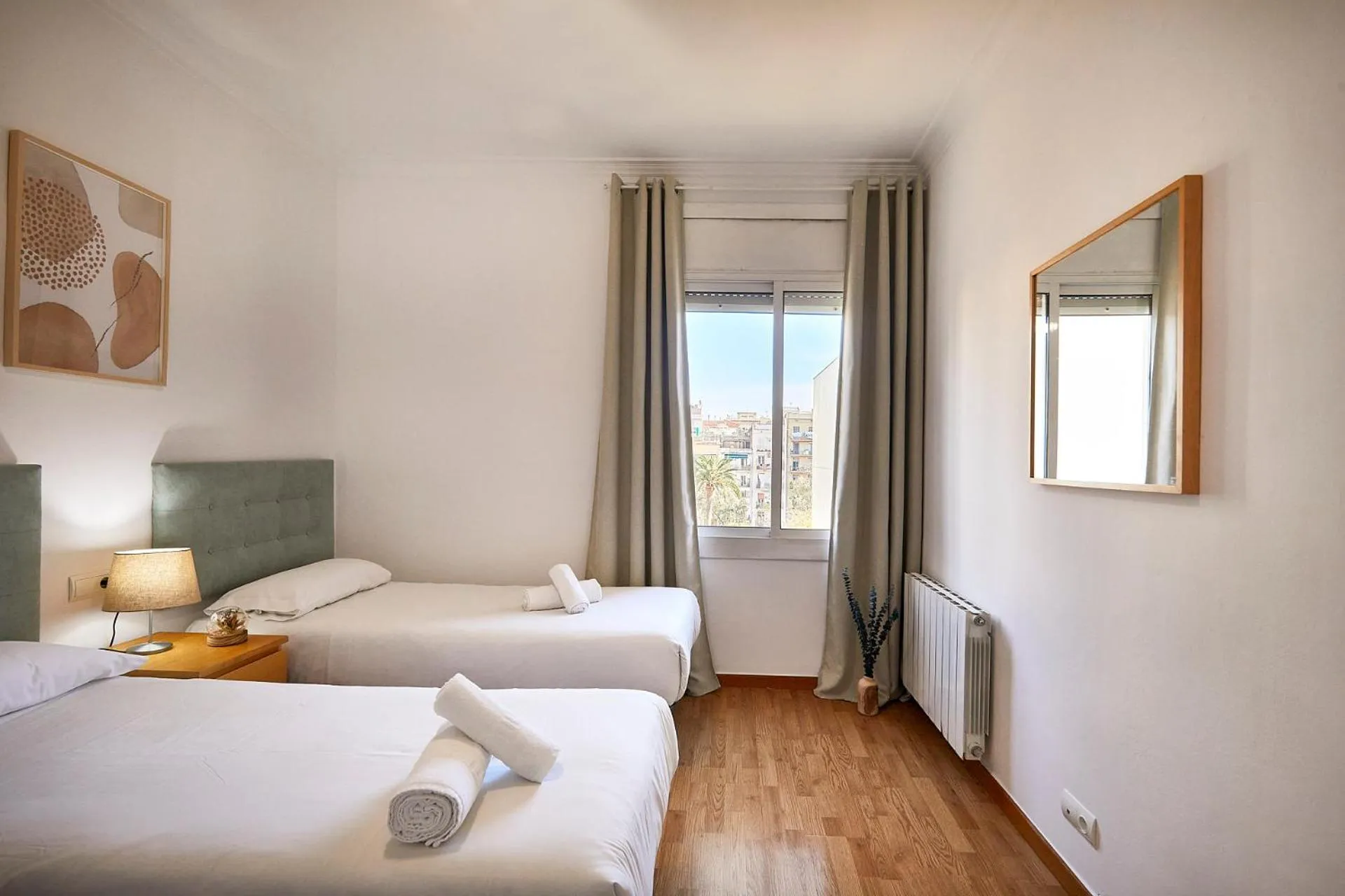Bedroom, Bed in BBarcelona Central Eixample Flat