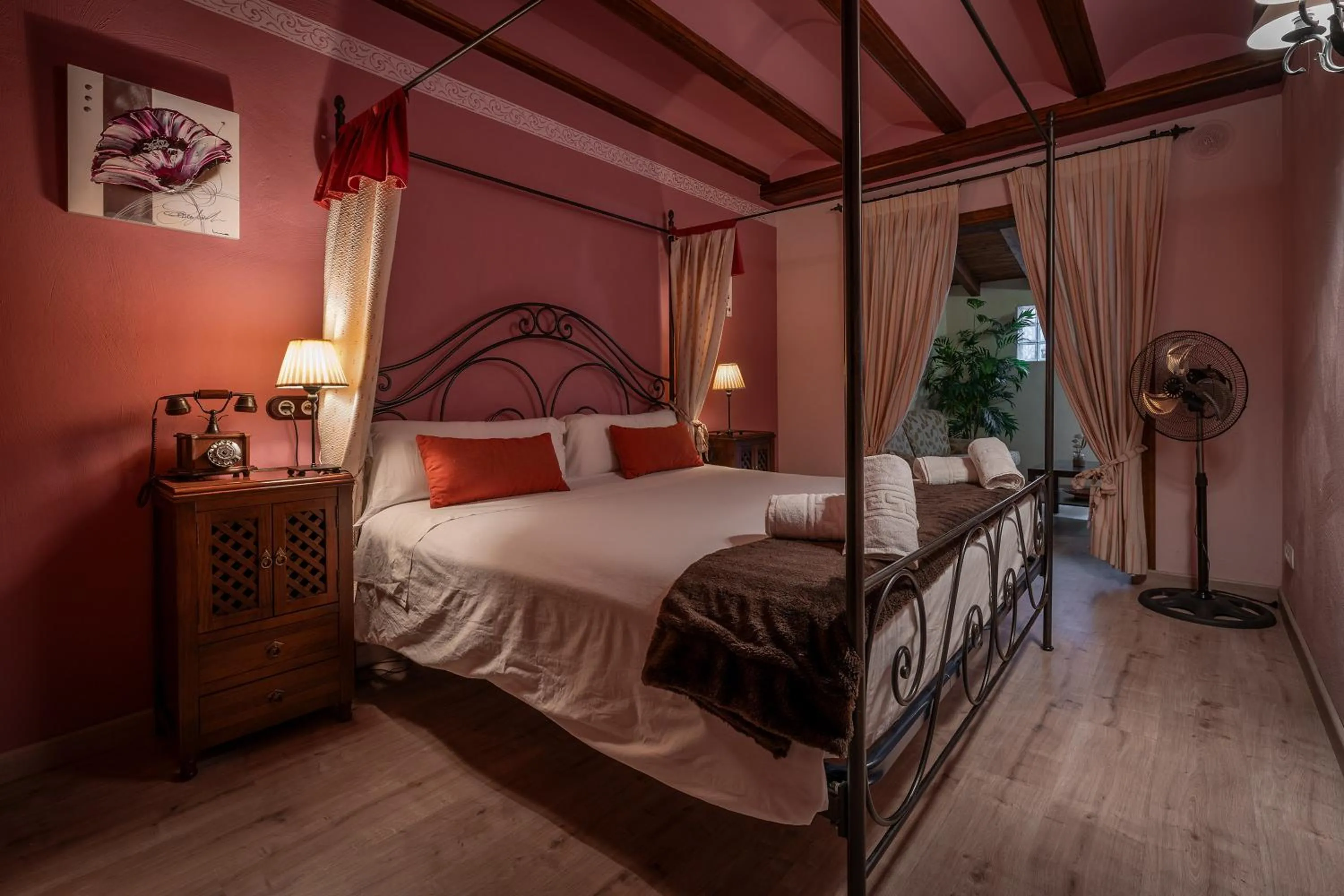 Bed in Hotel - Restaurante Prado Del Navazo